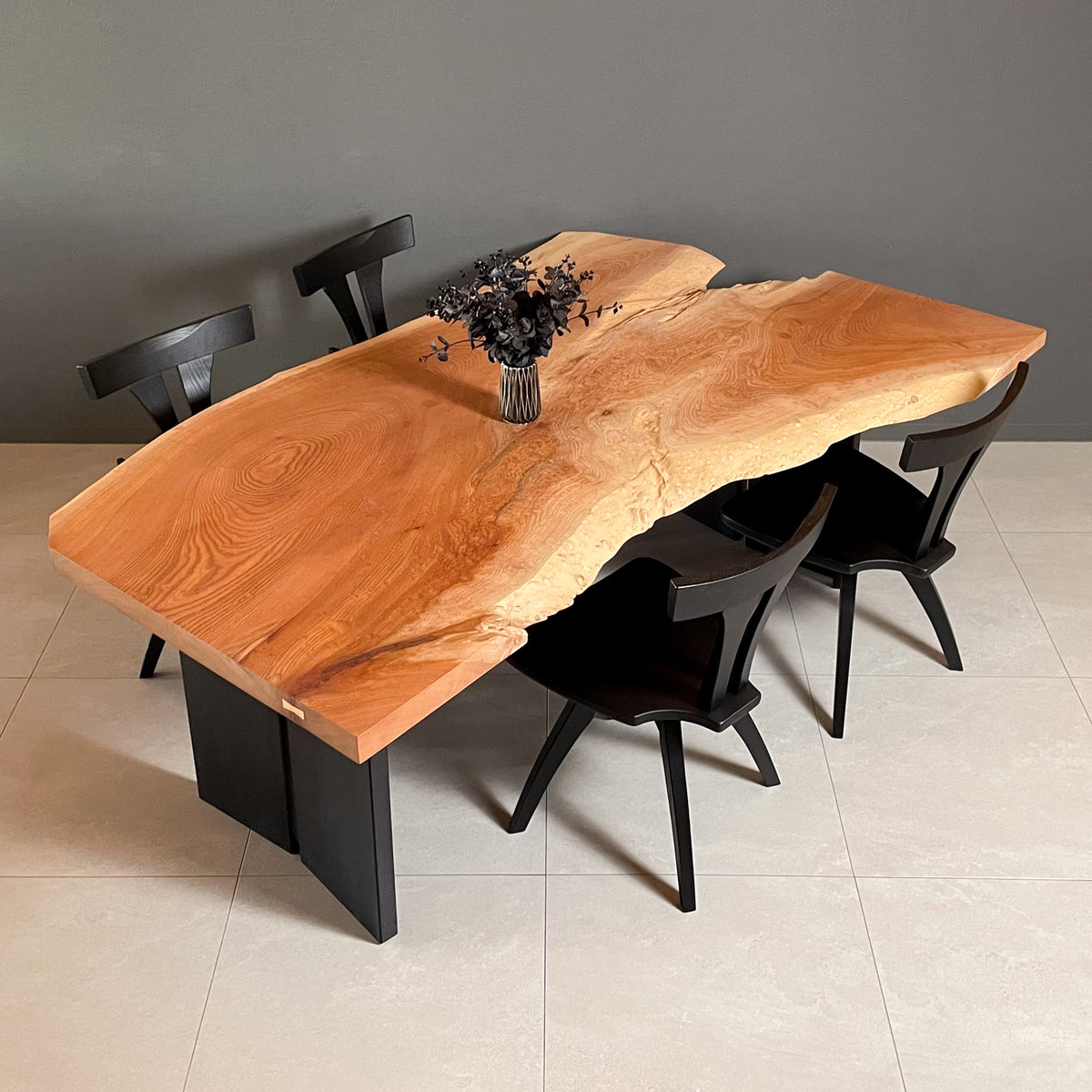 【10月24日最終掲載】一枚板風　自然曲線ダイニングテーブル IMG_1716_b203ea14-77ad-4860-