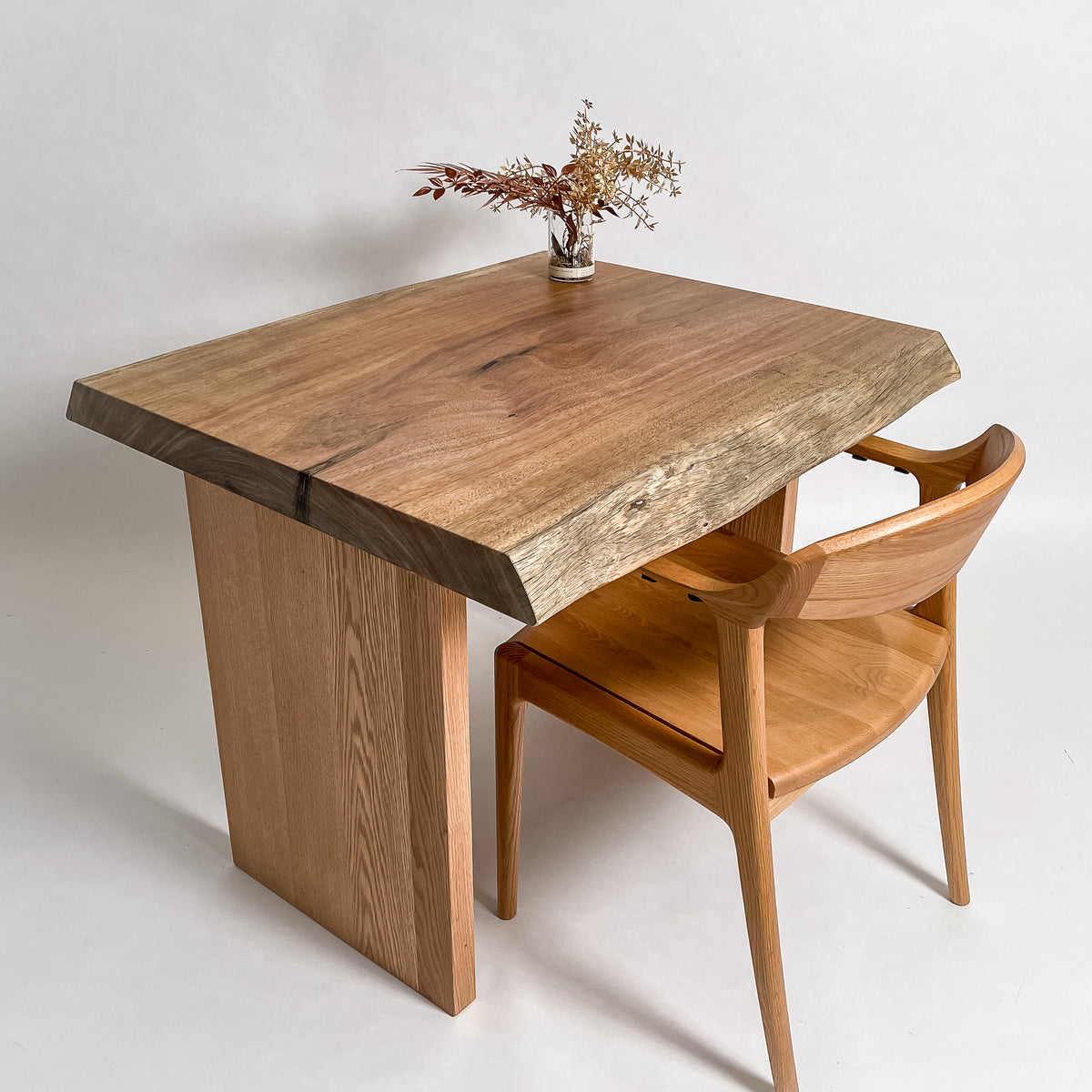 【極美品】葉山家具 白木 天然木デスク 一枚板 極美品】葉山家具 白木 天然木デスク 一枚板