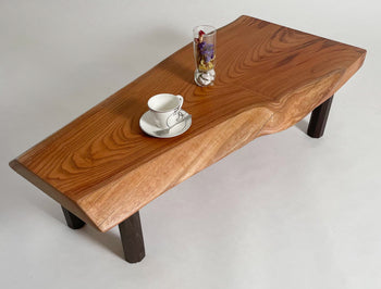 【福岡県】スタイリッシュな形をした欅のローテーブル