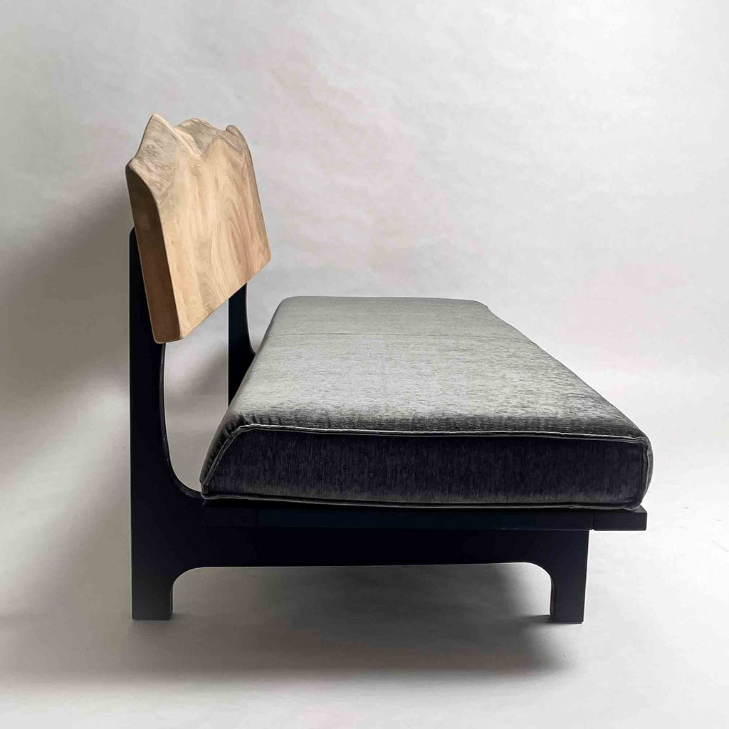 楠 木フレーム 一枚板ソファ 3人掛け 真横 クッションなし