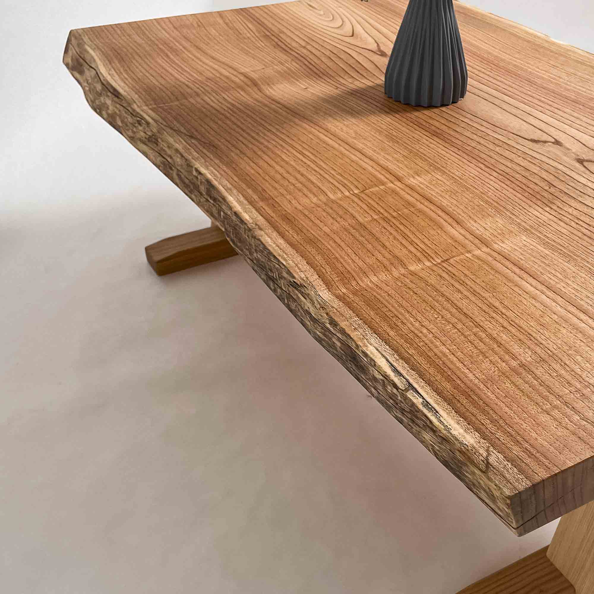 美品 ローテーブル リビングテーブル 無垢 天然木 1枚板 幅150cm KIDOMEIMOKU センダン一枚板リビングテーブル｜120cm(2～4人掛け