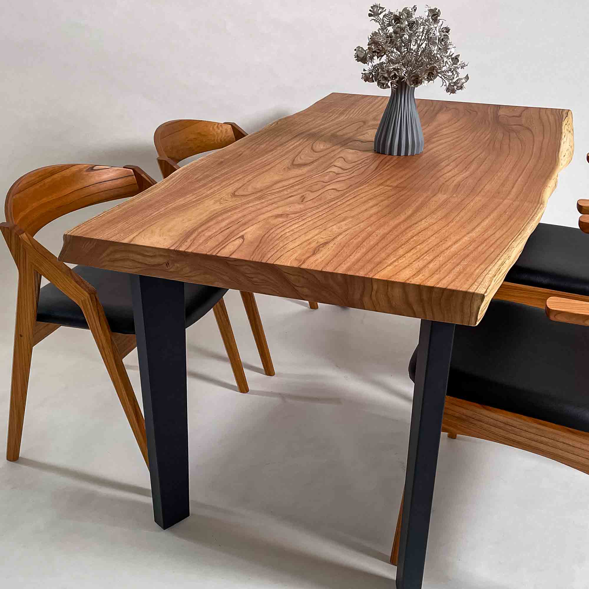 No.2385　センダン/一枚板ダイニングテーブル