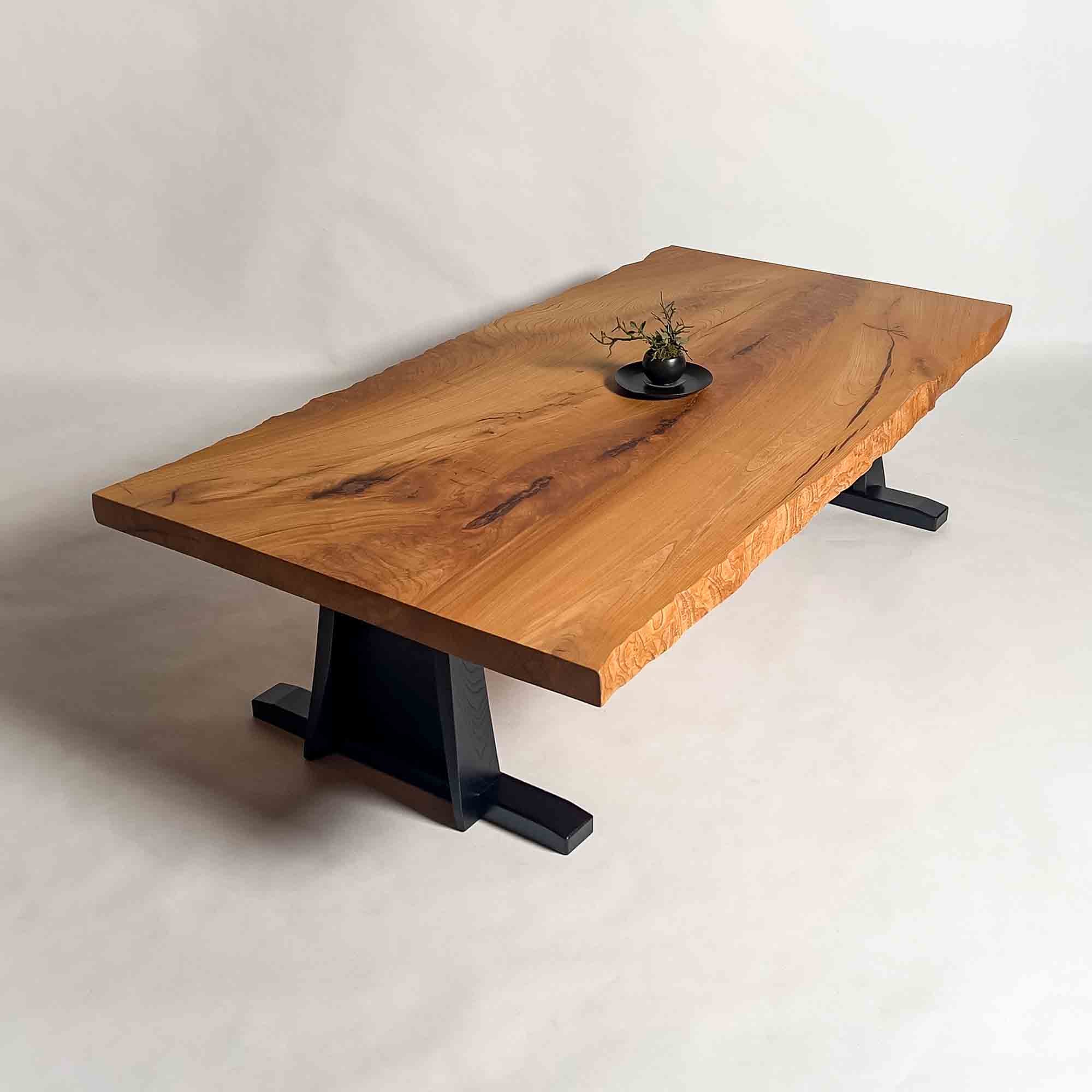 公式】KIDO MEIMOKU（鬼童銘木）｜一枚板テーブル・ソファ専門店