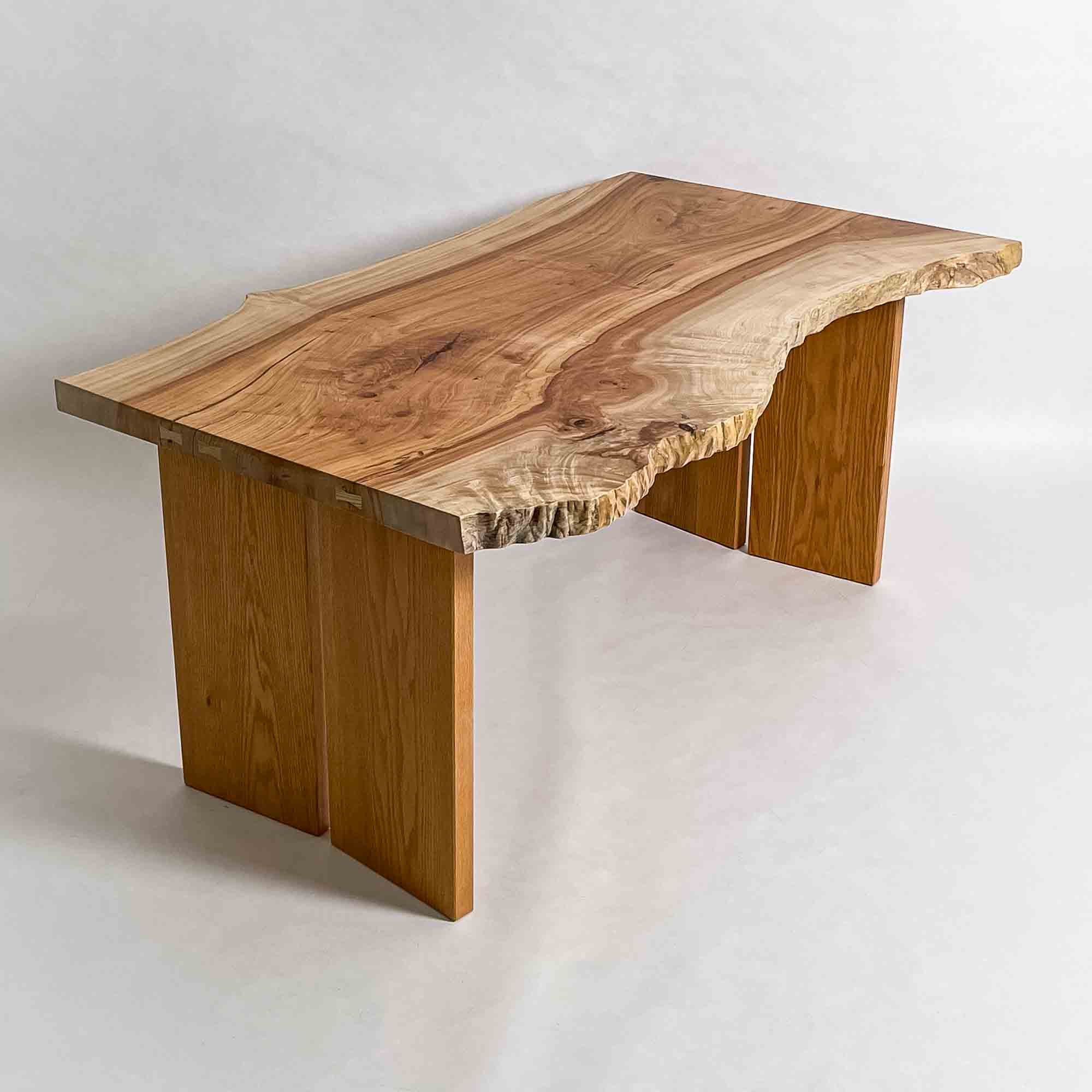 No.2481　栃（とち）/一枚板ダイニングテーブル