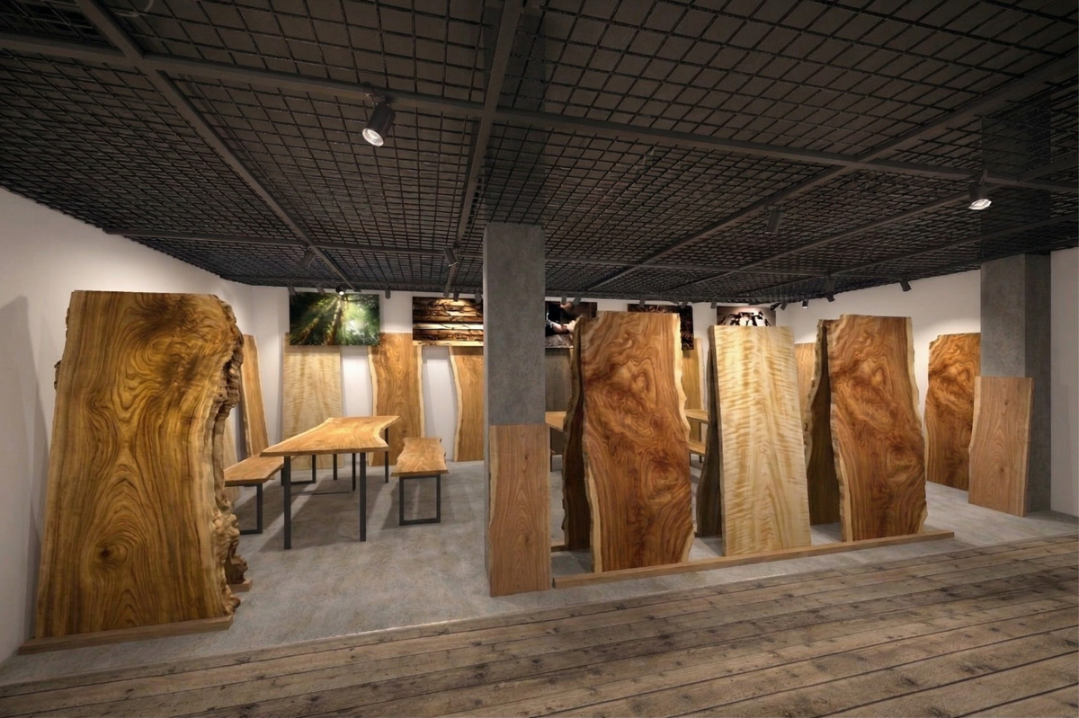 横浜赤レンガ倉庫 一枚板展示会｜展示販売｜鬼童銘木 – 【公式】鬼童