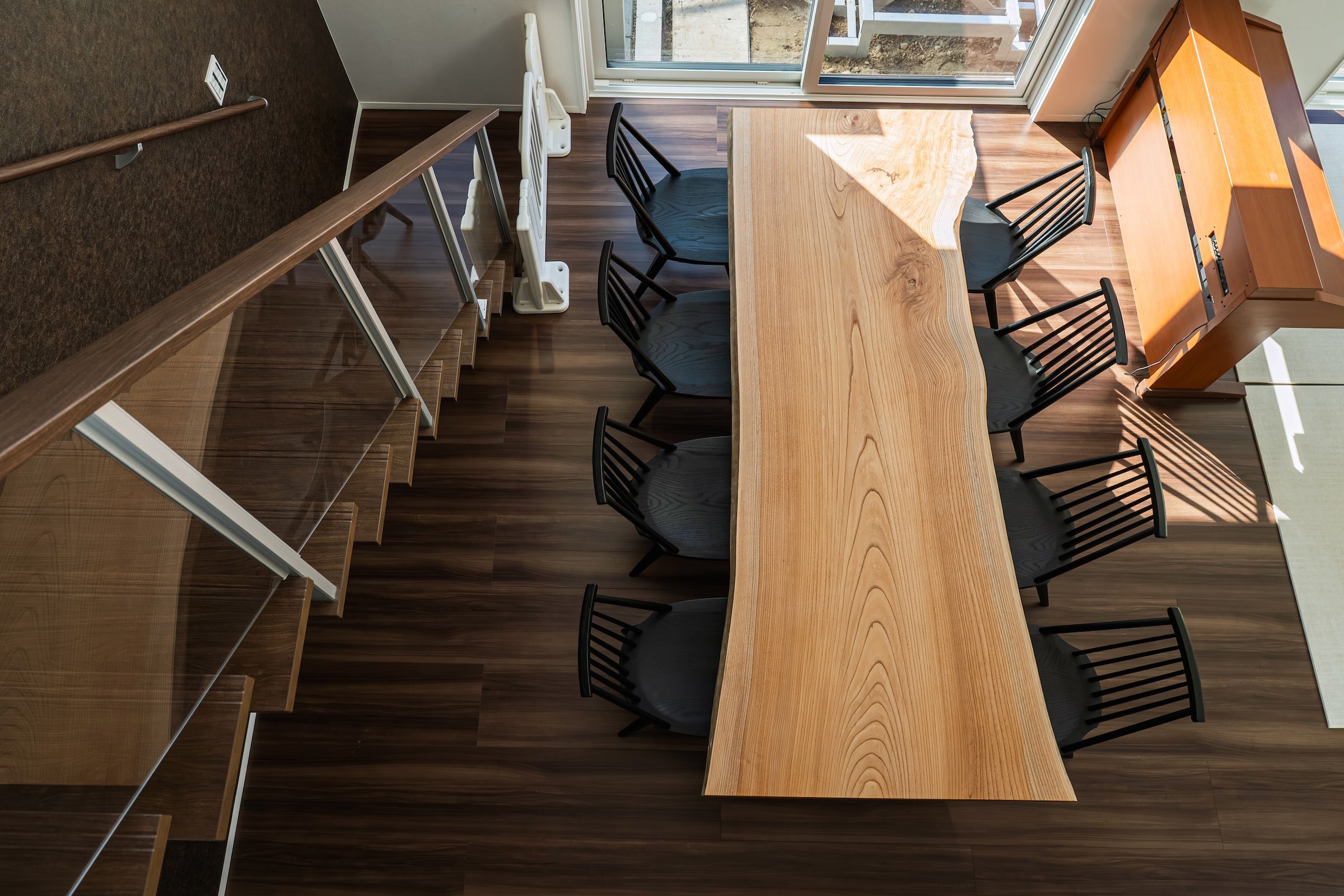 法人プロジェクトへの一枚板導入