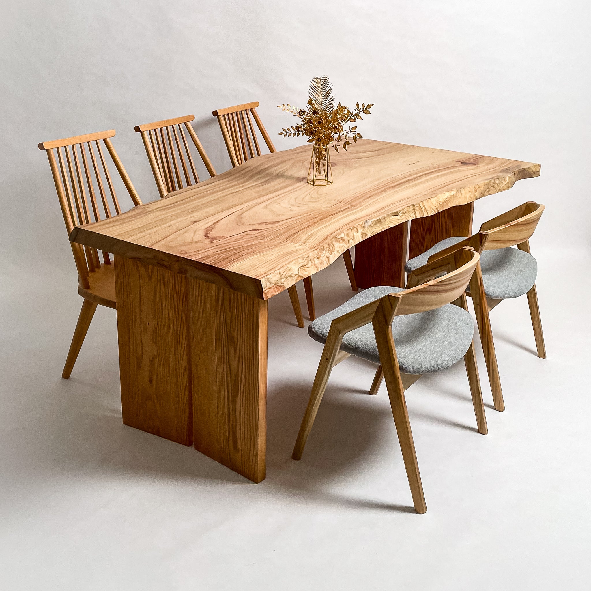 公式】KIDO MEIMOKU（鬼童銘木）｜一枚板テーブル・ソファ専門店