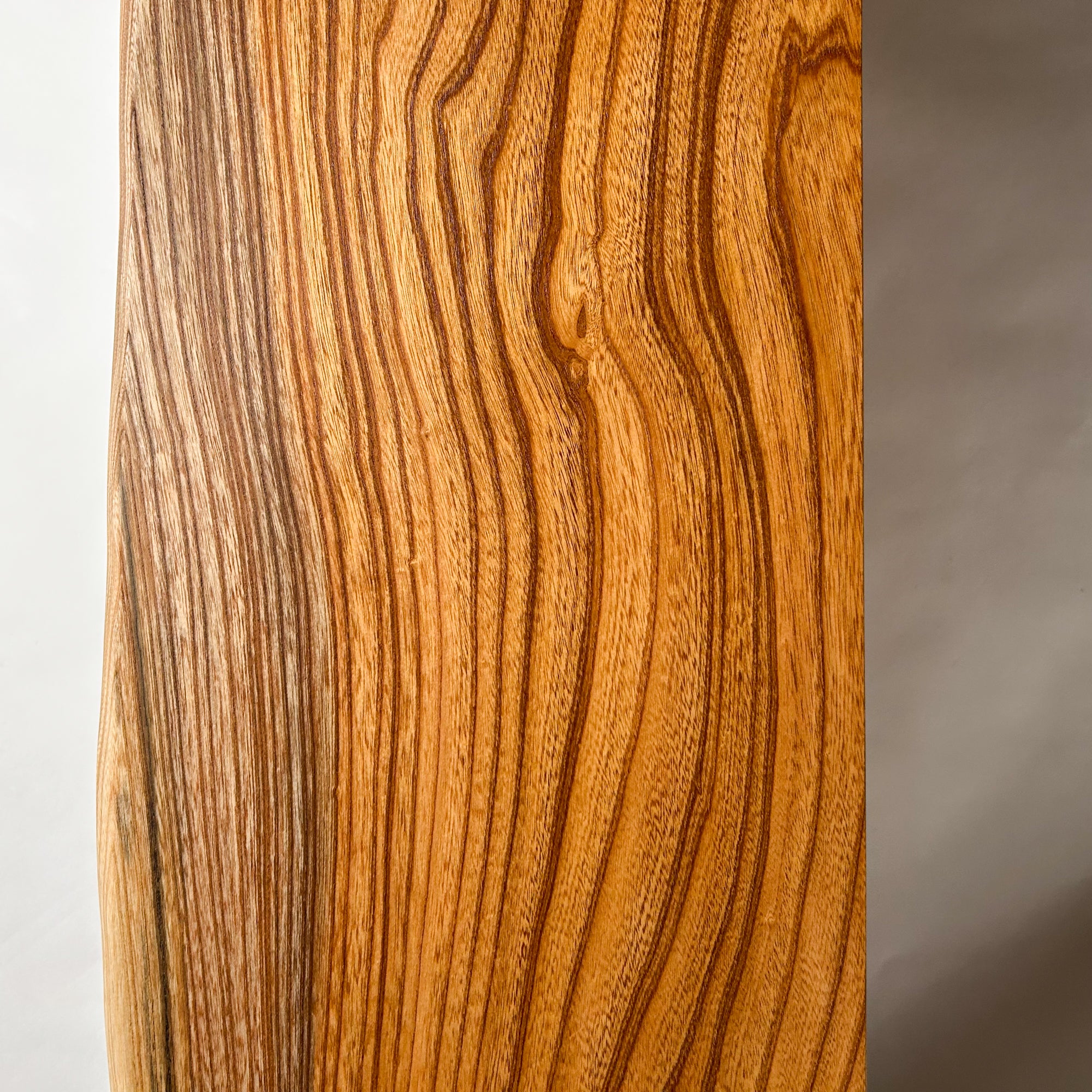 欅(けやき)一枚板　ベンチ story179□一点ものケヤキの一枚板ベンチ | KOMA