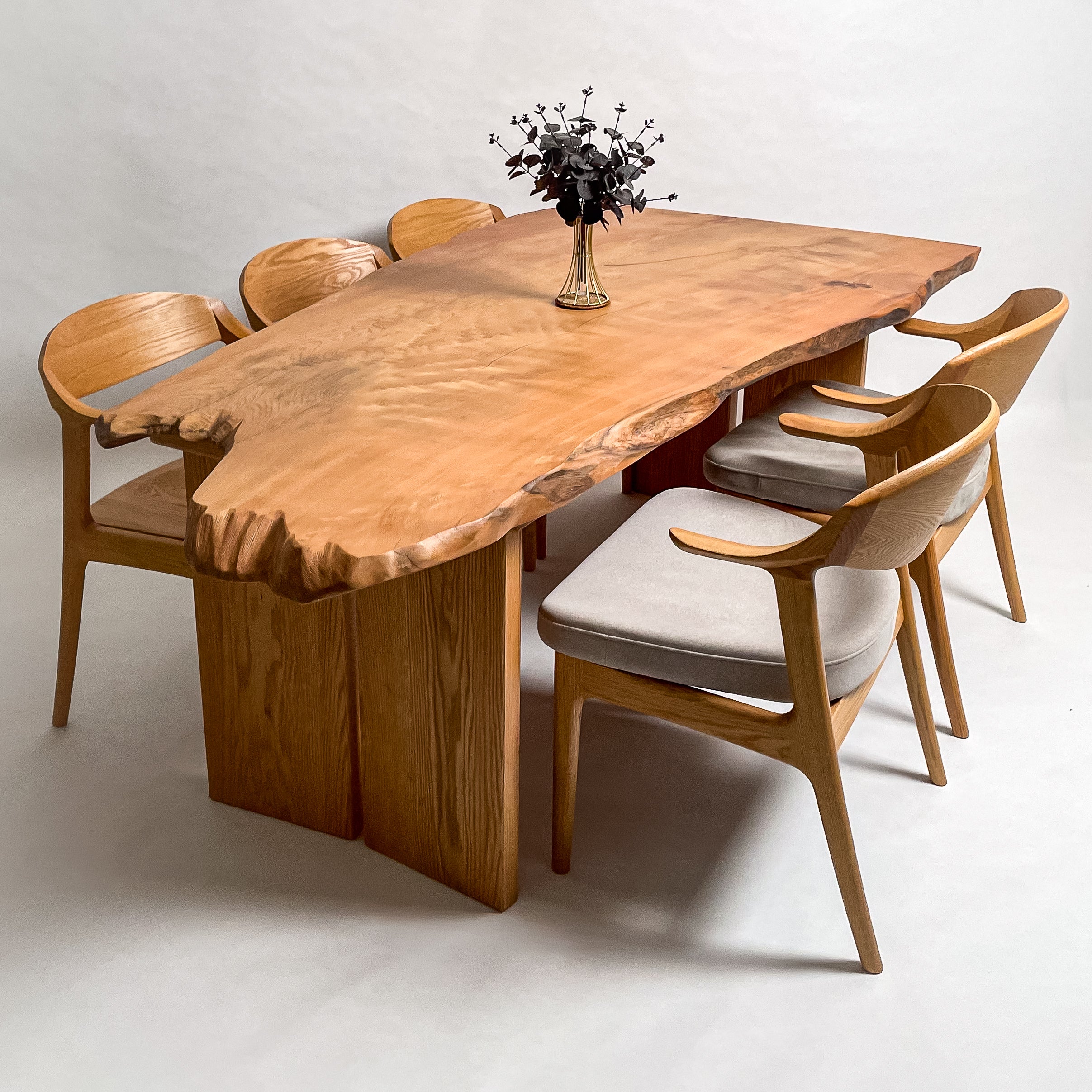 No.2113　屋久杉（やくすぎ）/一枚板ダイニングテーブル