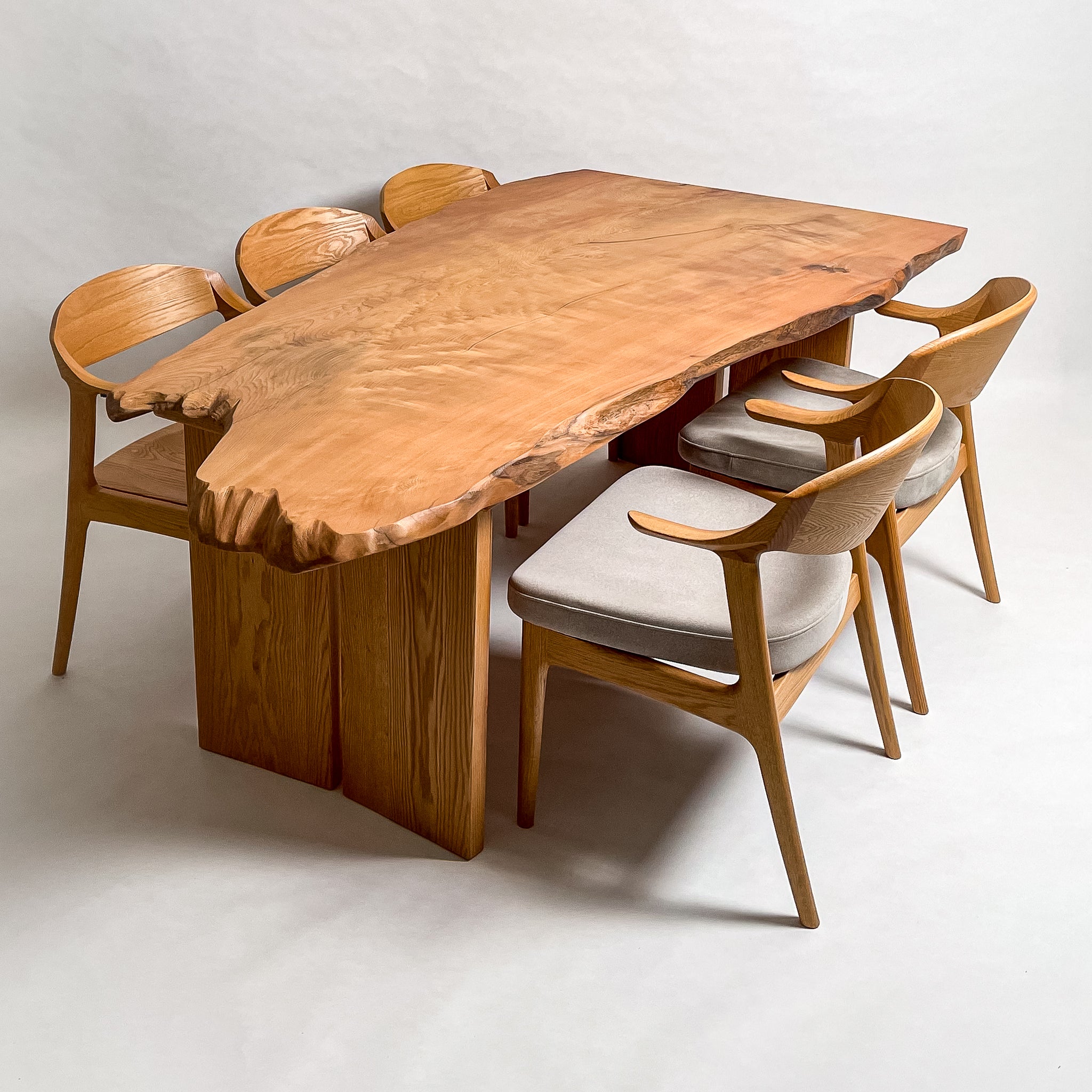 No.2113　屋久杉（やくすぎ）/一枚板ダイニングテーブル