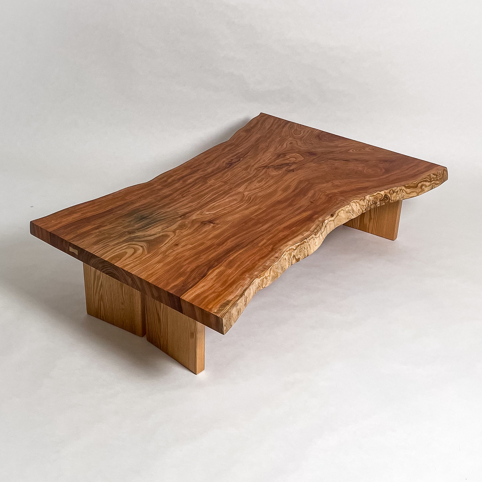 KIDOMEIMOKU 欅一枚板リビングテーブル｜160cm(4人掛け) – 【公式