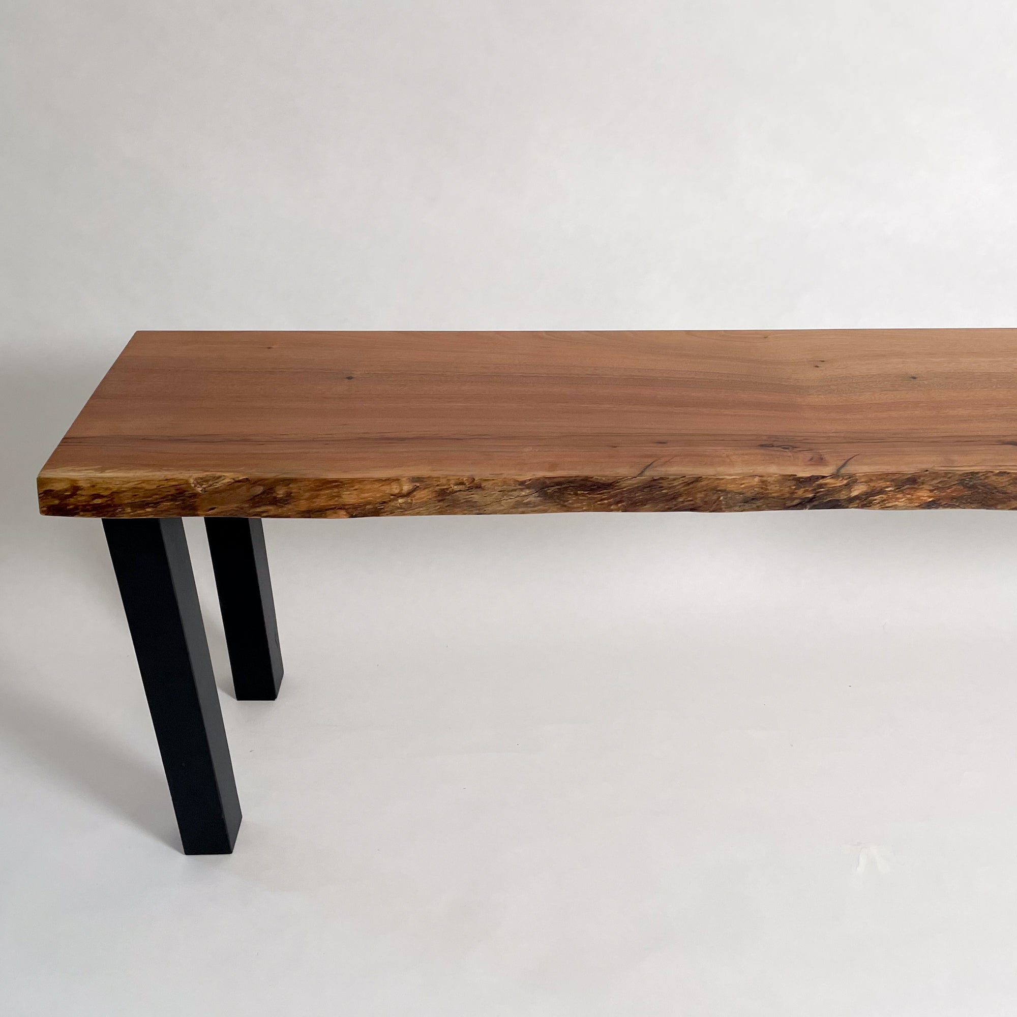 豆型木製カウンターテーブル　桜屋工業 KIDOMEIMOKU 椨桜一枚板カウンター｜190cm(3人掛け) – KIDO