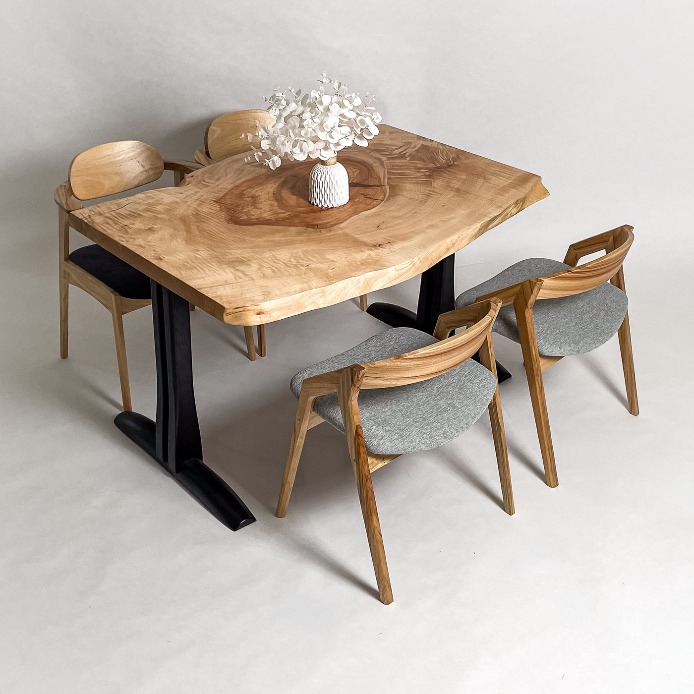 No.2197　栃（とち）/一枚板ダイニングテーブル