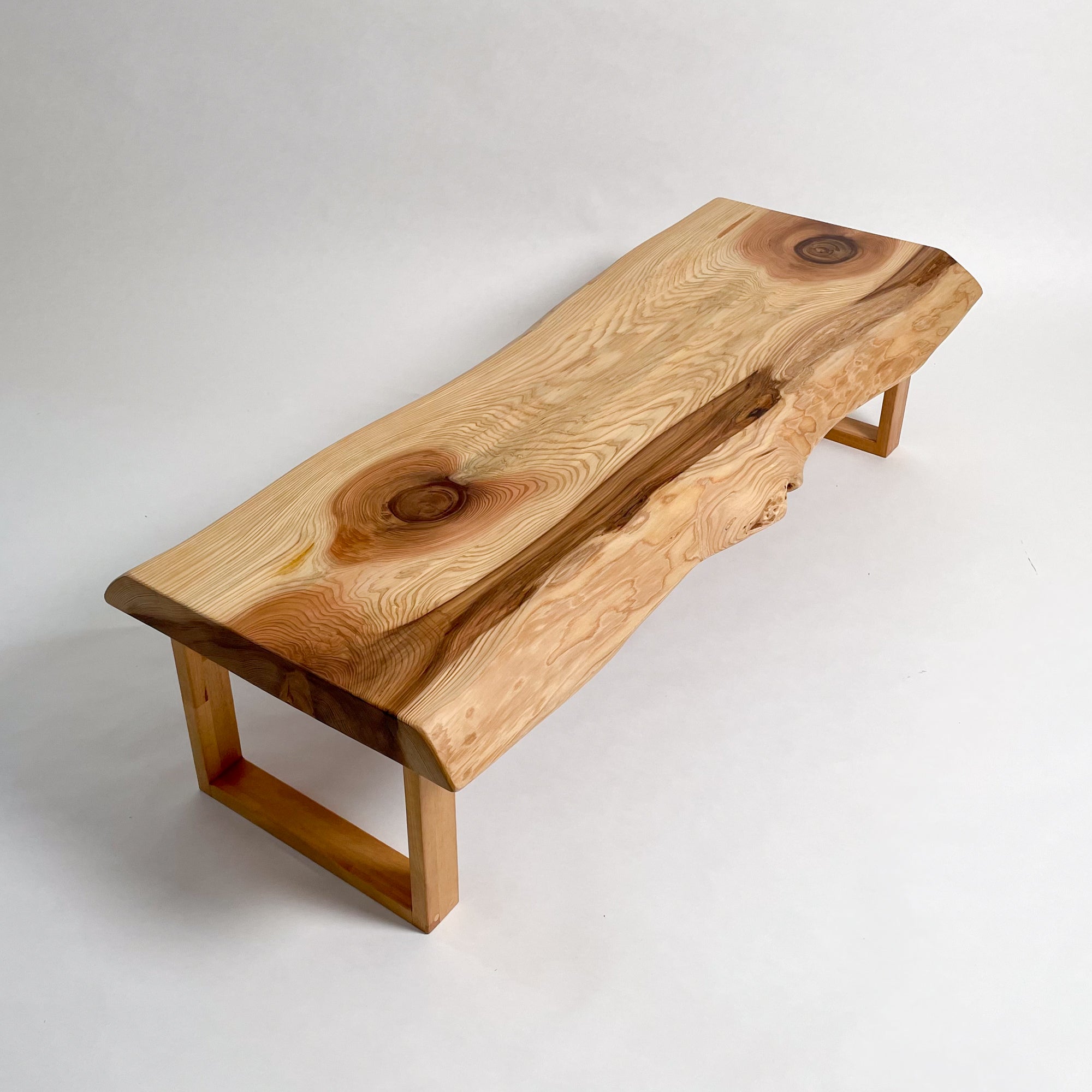 KIDO MEIMOKU 吉野杉一枚板テレビ台｜145cm(2人掛け) – 【公式】KIDO