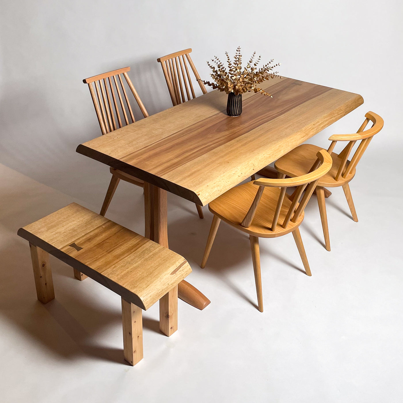 No.1836　ブラックリンバ/一枚板ダイニングテーブル/& OSOROISU