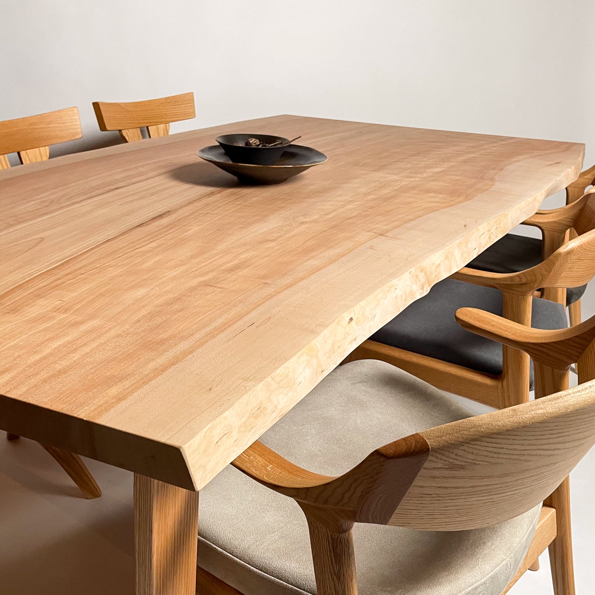 KIDOMEIMOKU 桜一枚板ダイニングテーブル｜195cm(4~6人掛け) – 【公式