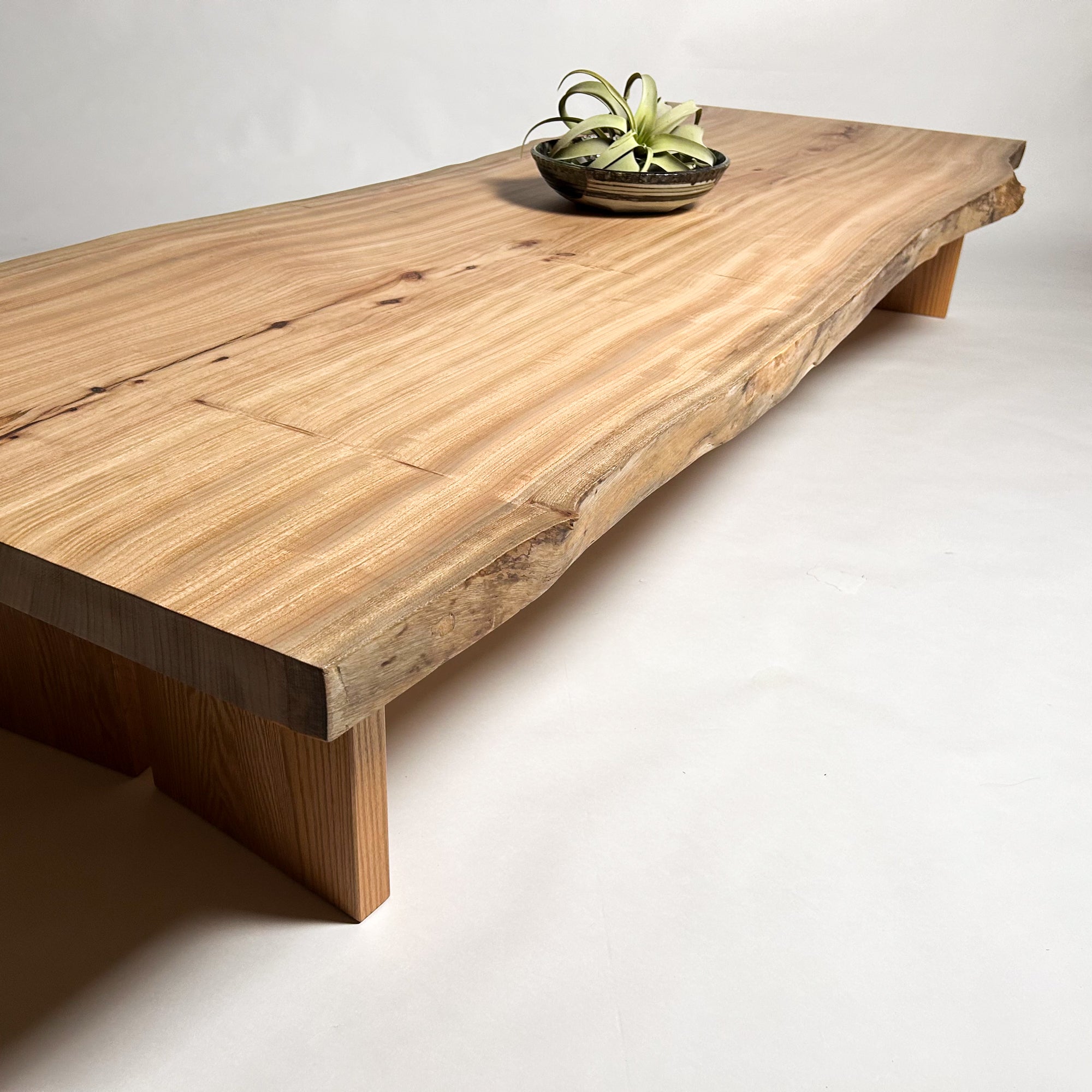 KIDOMEIMOKU 楠一枚板リビングテーブル｜240cm(8人掛け) – 【公式