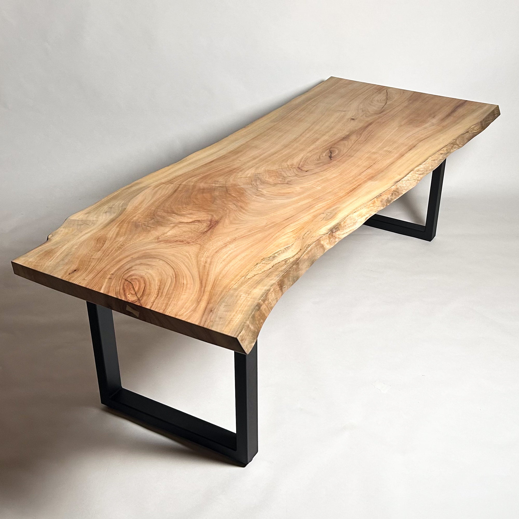 KIDOMEIMOKU 楠一枚板ダイニングテーブル｜240cm(8人掛け