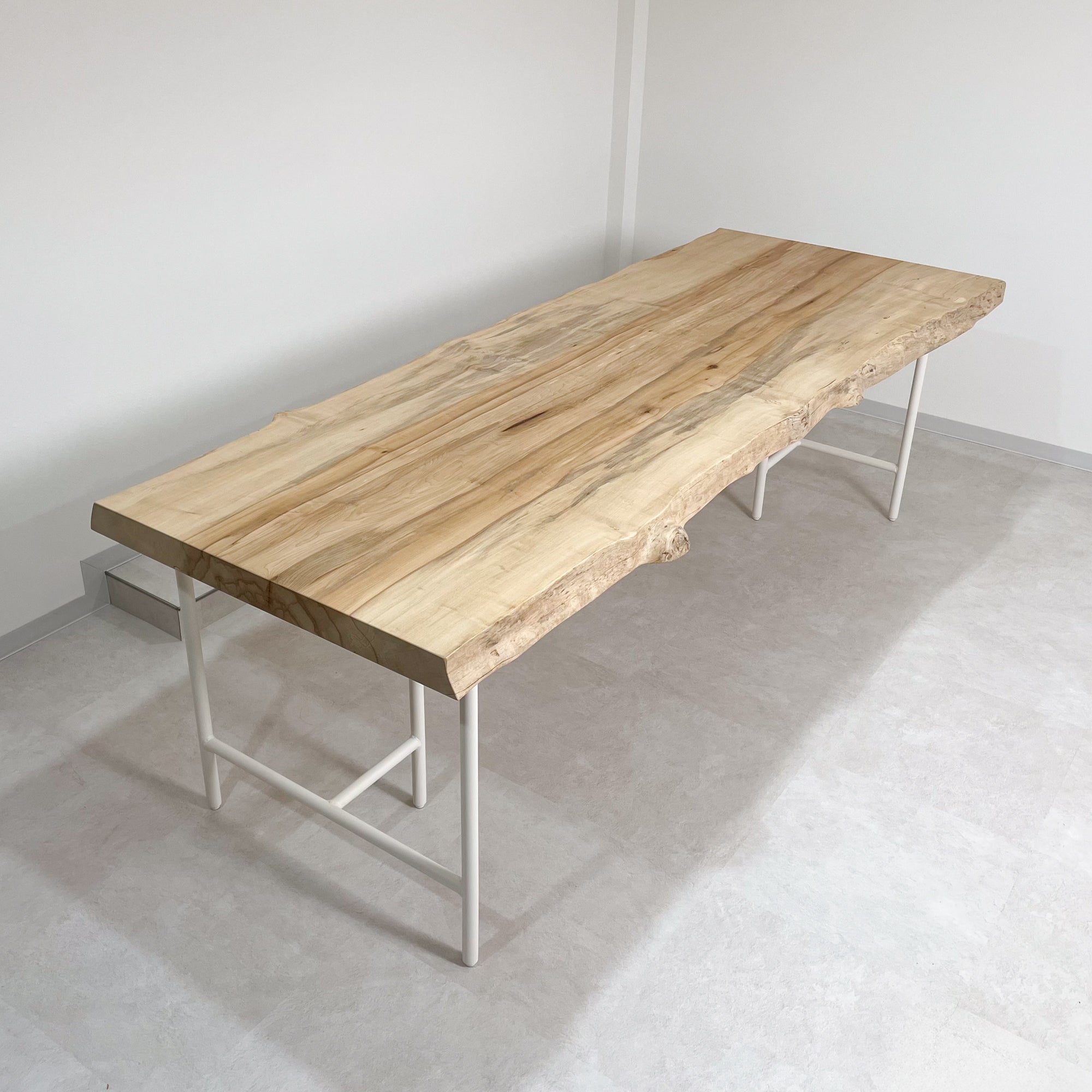 KIDOMEIMOKU 楓一枚板ダイニングテーブル & OSOROISU｜230cm(8人掛け