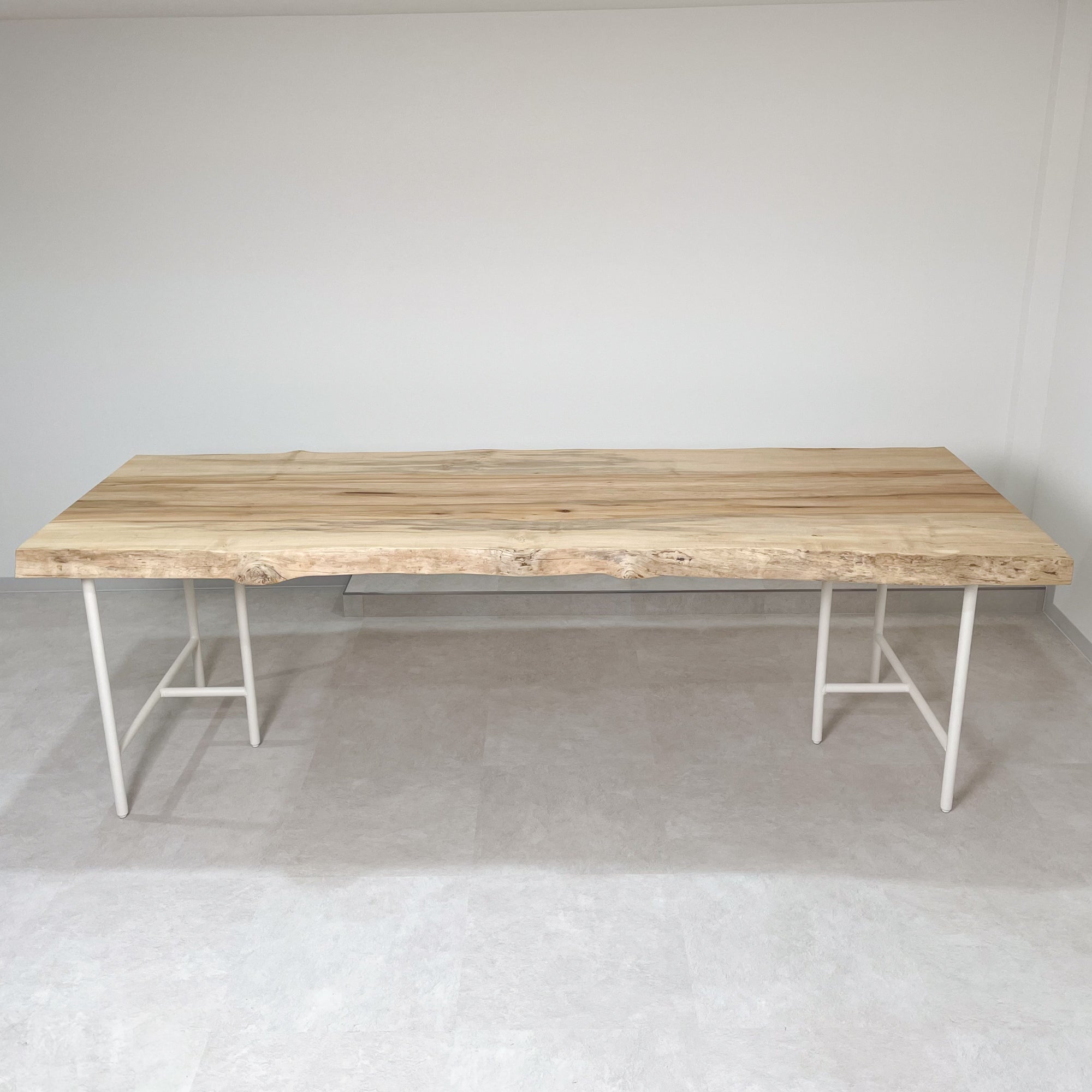 KIDOMEIMOKU 楓一枚板ダイニングテーブル & OSOROISU｜230cm(8人掛け