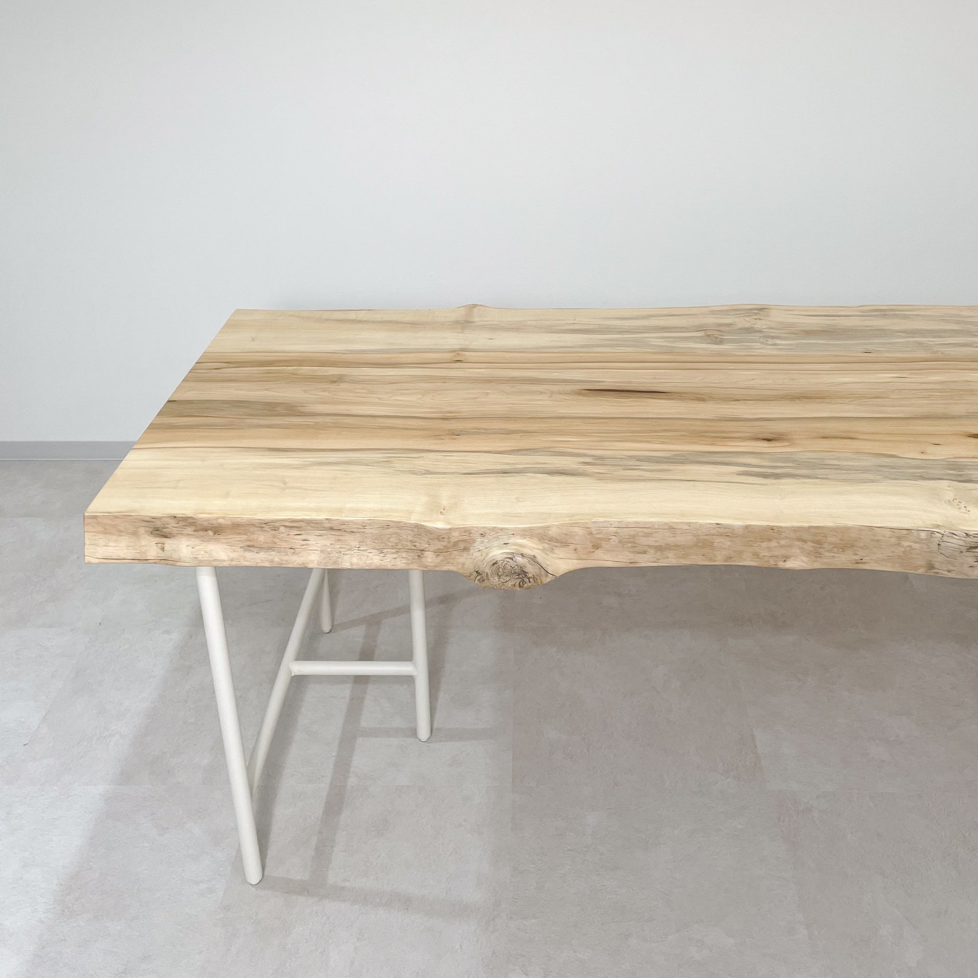 KIDOMEIMOKU 楓一枚板ダイニングテーブル & OSOROISU｜230cm(8人掛け