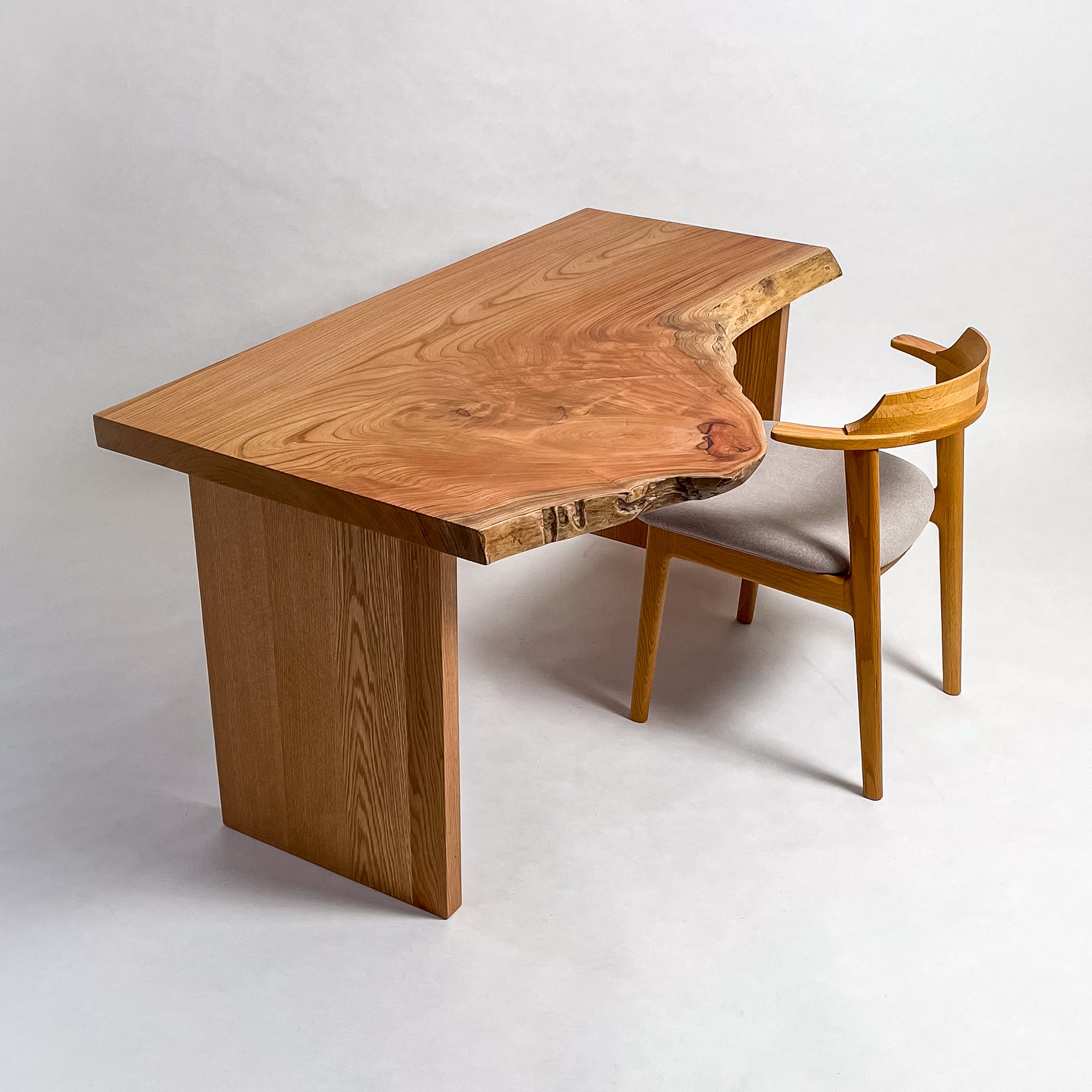 No.2404　欅（けやき）/一枚板デスク