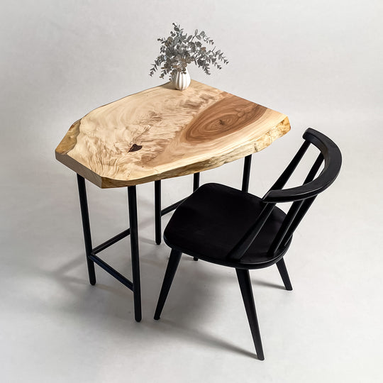 No.2408　栃（とち）/一枚板デスク