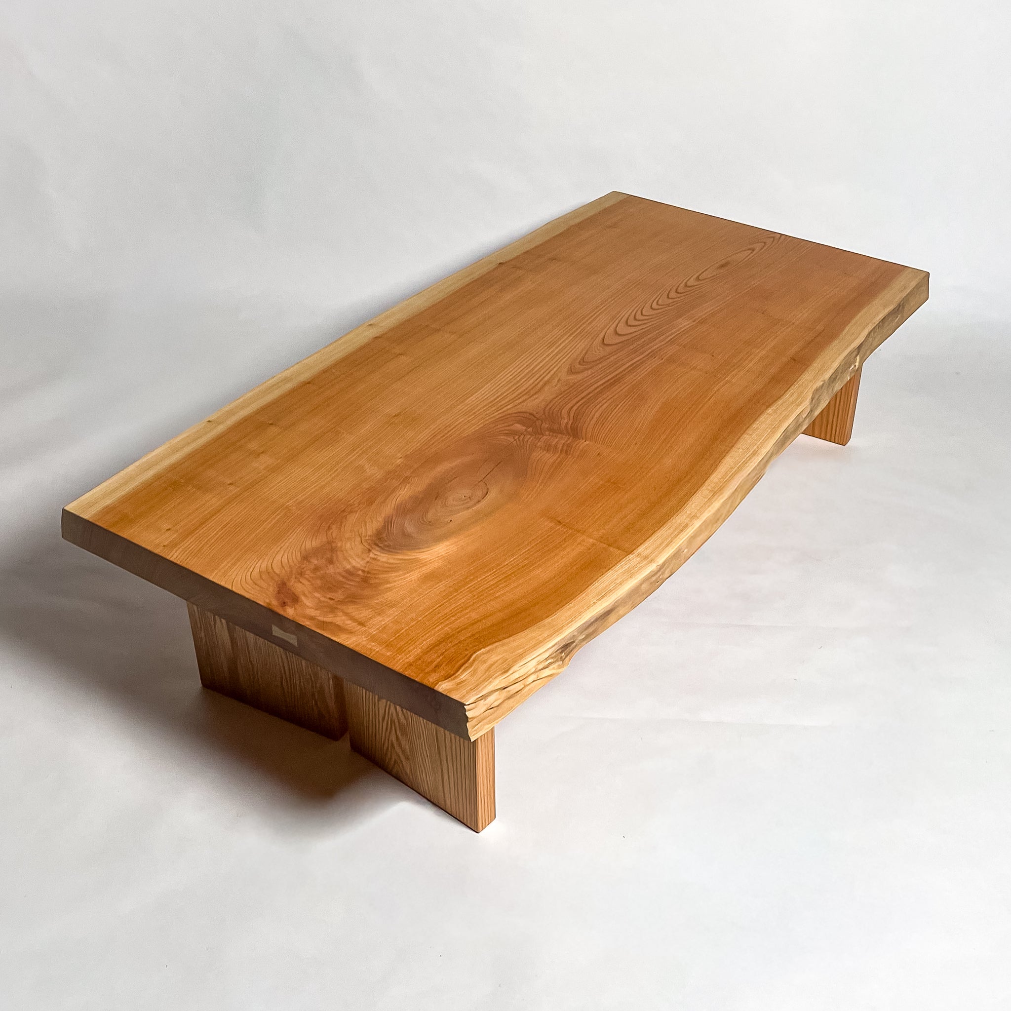 M*t様 別注！！一枚板ローテーブル　リビングテーブル　欅(ケヤキ) 鬼童銘木】No.1444 一枚板欅（けやき）ローテーブル｜4人掛け – KIDO