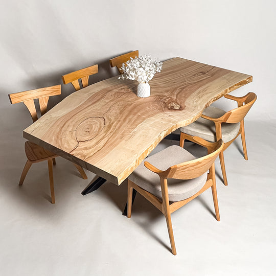 No.2033　栃（とち）/一枚板ダイニングテーブル