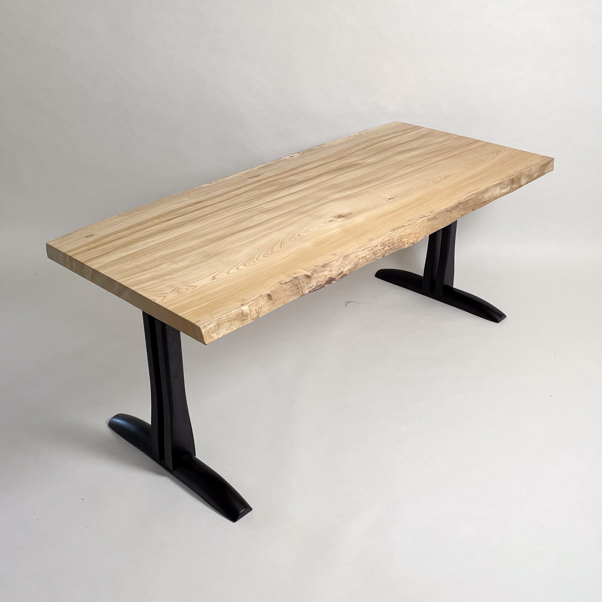 一枚板天然無垢材使用無垢板デスクテーブル栃天然木版