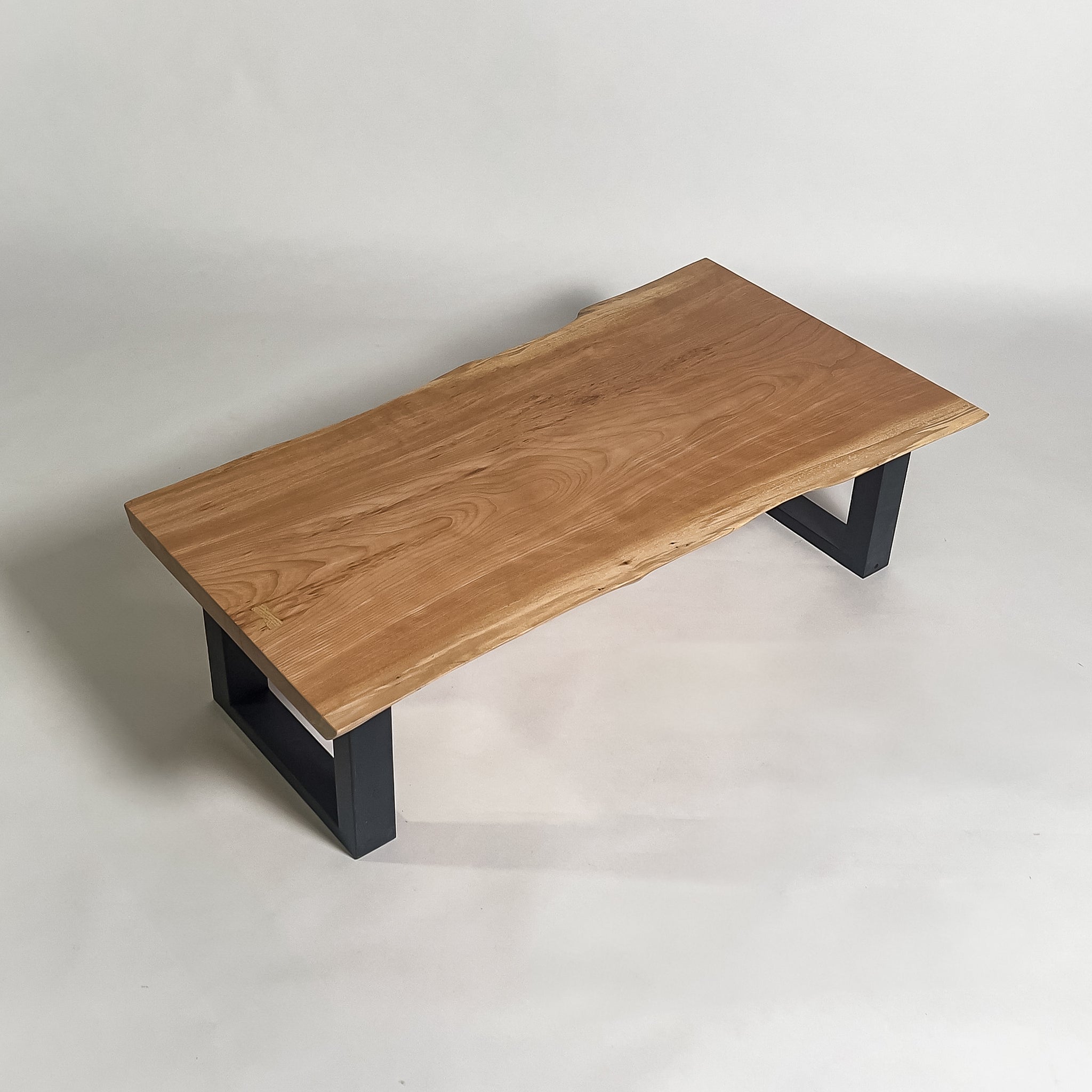 鬼童銘木】No.1903 一枚板椨桜（たぶざくら）ローテーブル – 【公式