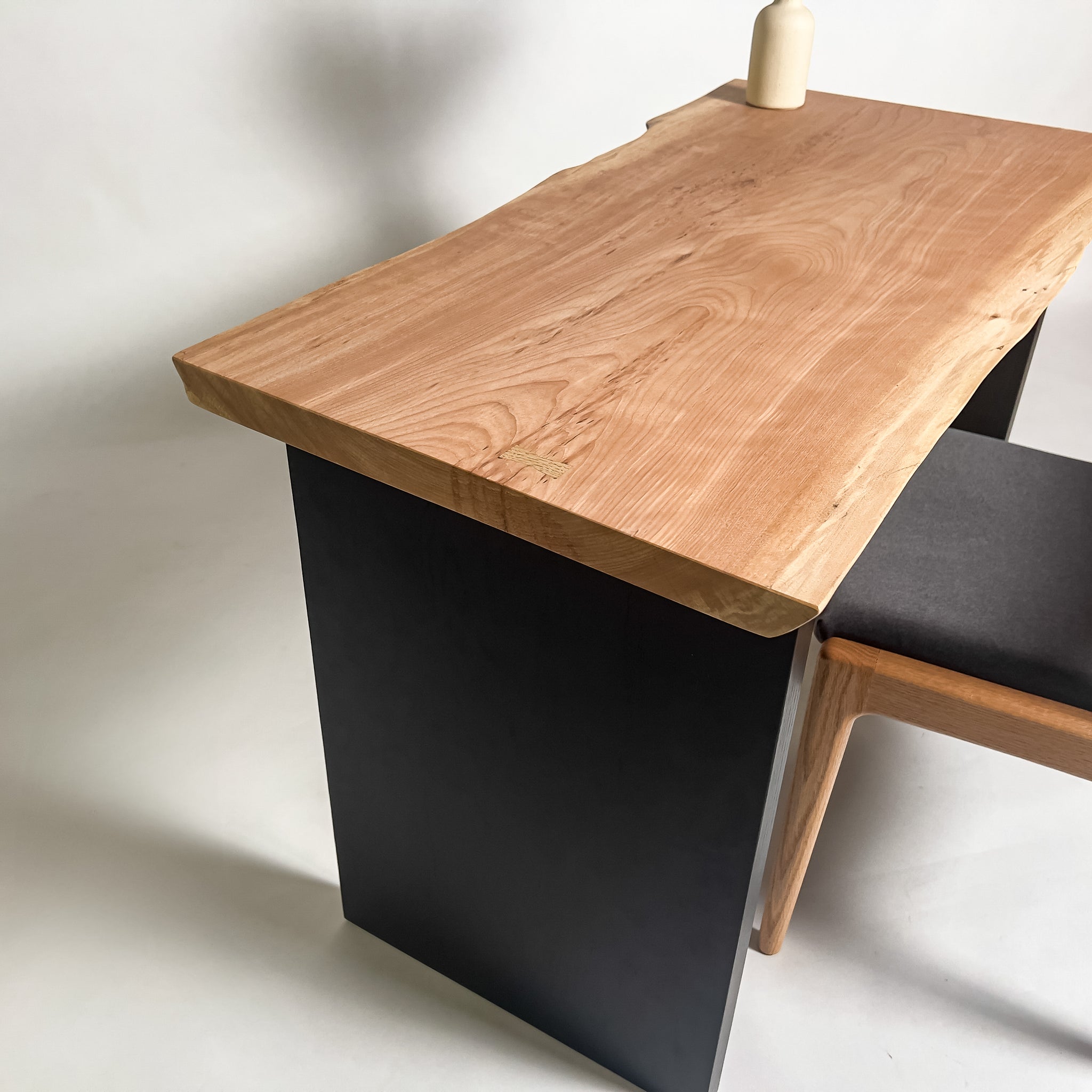 No.1903　樺桜（かばざくら）/一枚板デスク