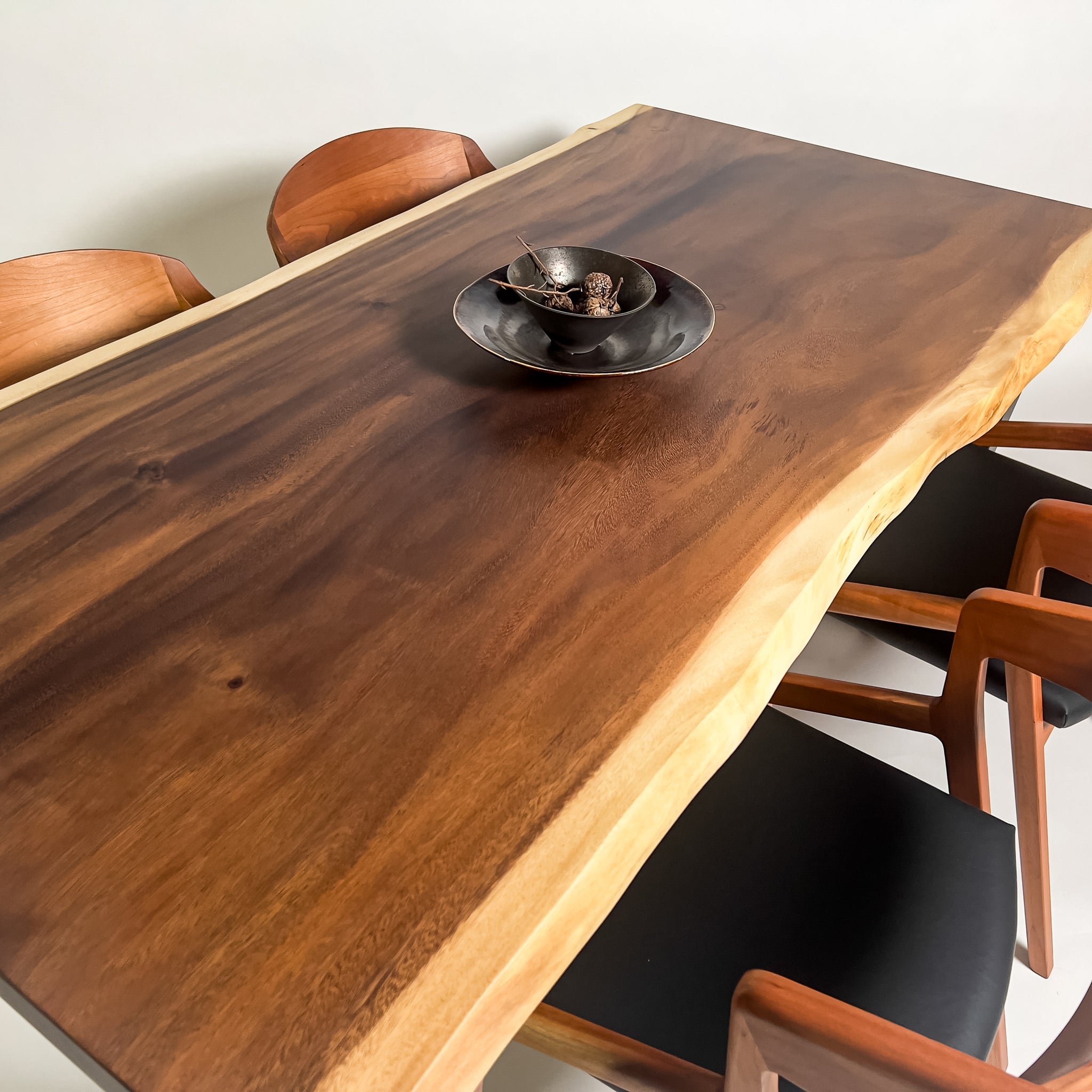 KIDO MEIMOKU モンキーポッド一枚板ダイニングテーブル｜165cm（4人