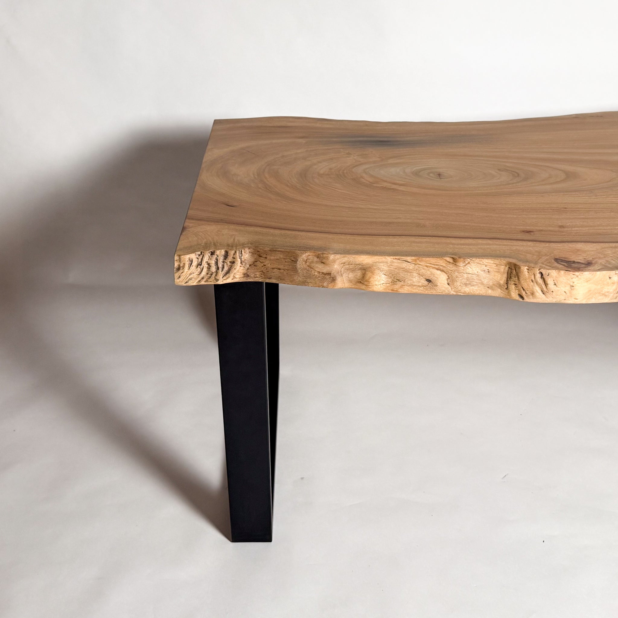 KIDOMEIMOKU 楠一枚板ダイニングテーブル｜150cm(4人掛け) – 【公式 