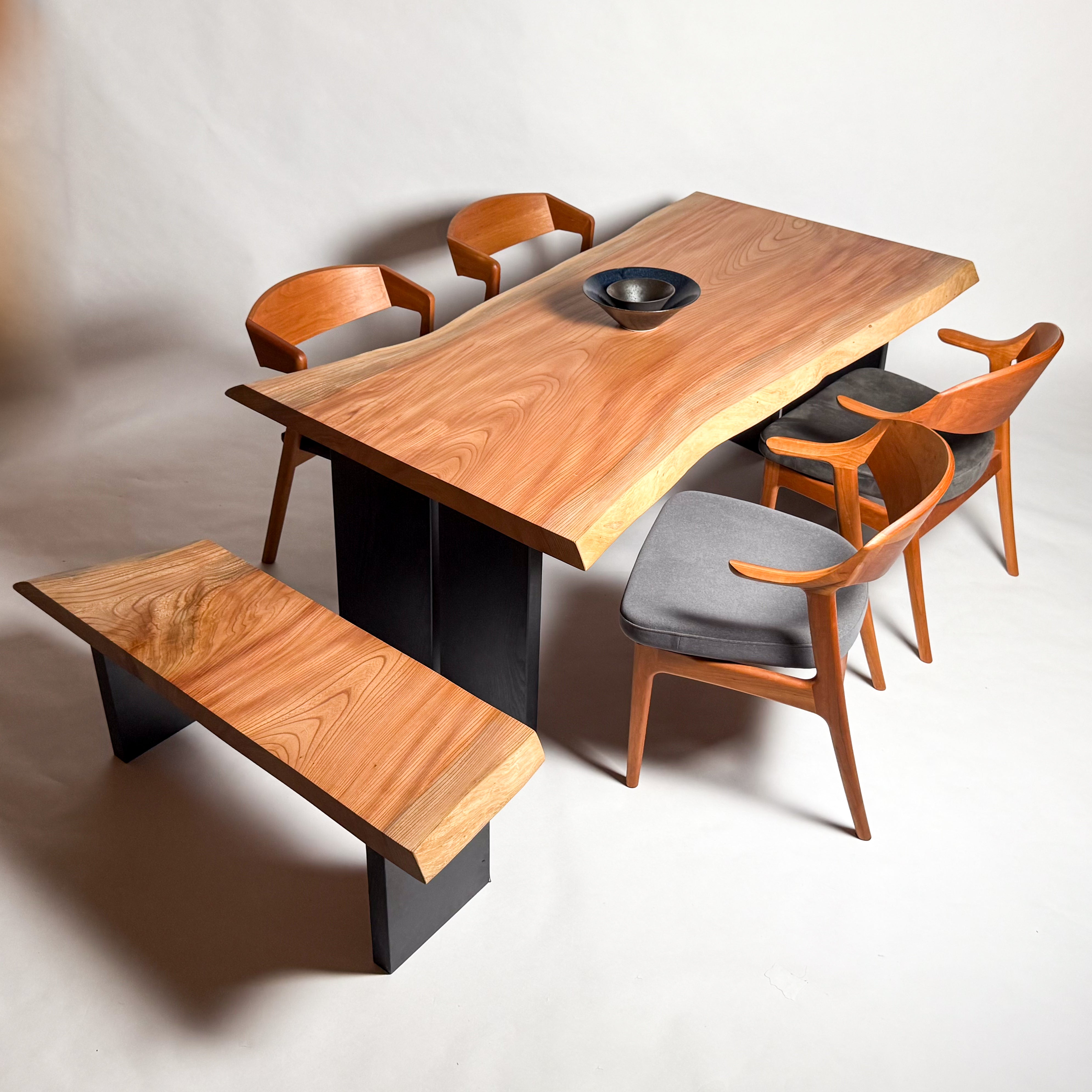 Vintage 赤ケヤキ一枚板　アイアンテーブル　銘木　Cafe table Vintage 赤ケヤキ一枚板 アイアンテーブル 銘木 Cafe table