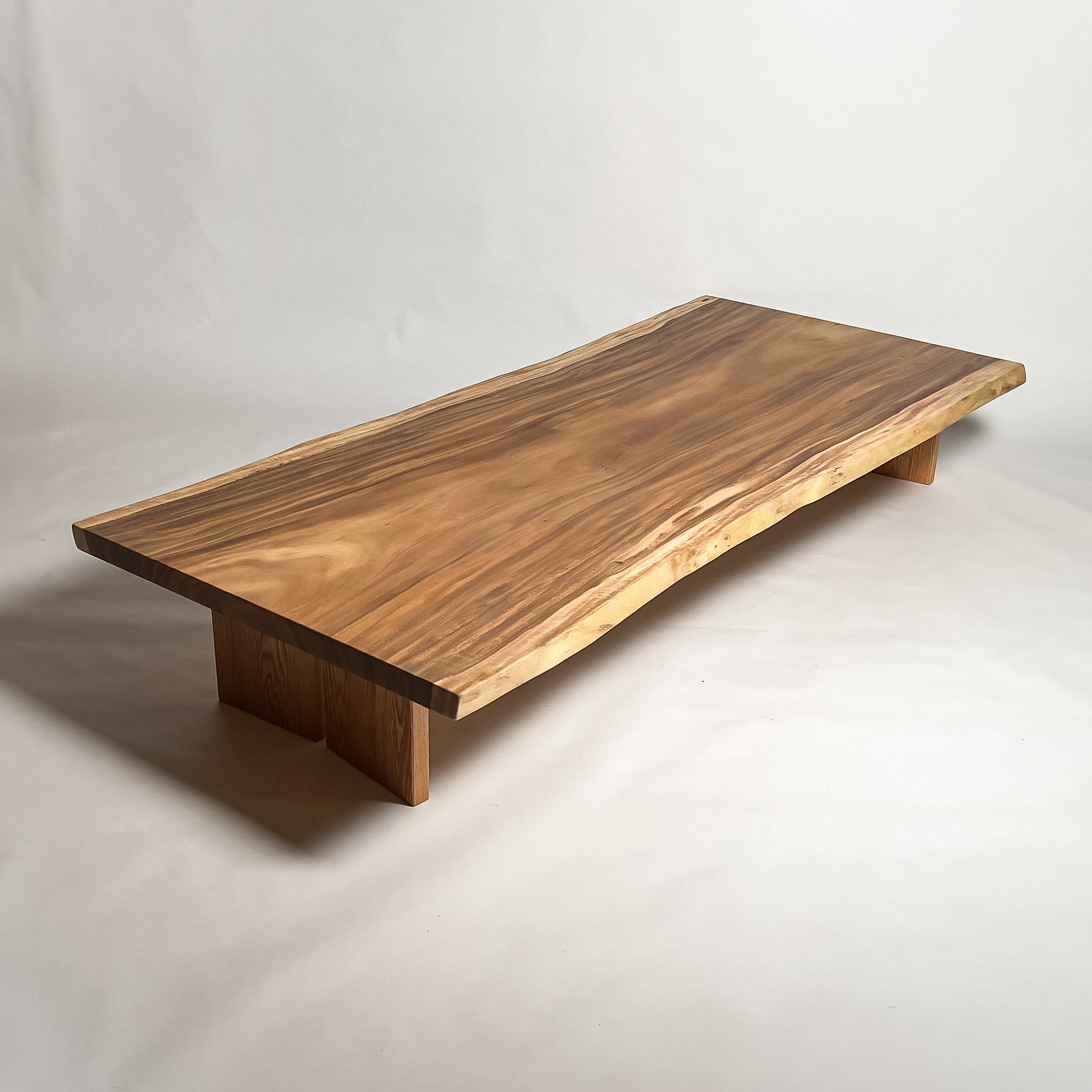 KIDOMEIMOKU モンキーポッド一枚板リビングテーブル｜240cm(6～8人掛け