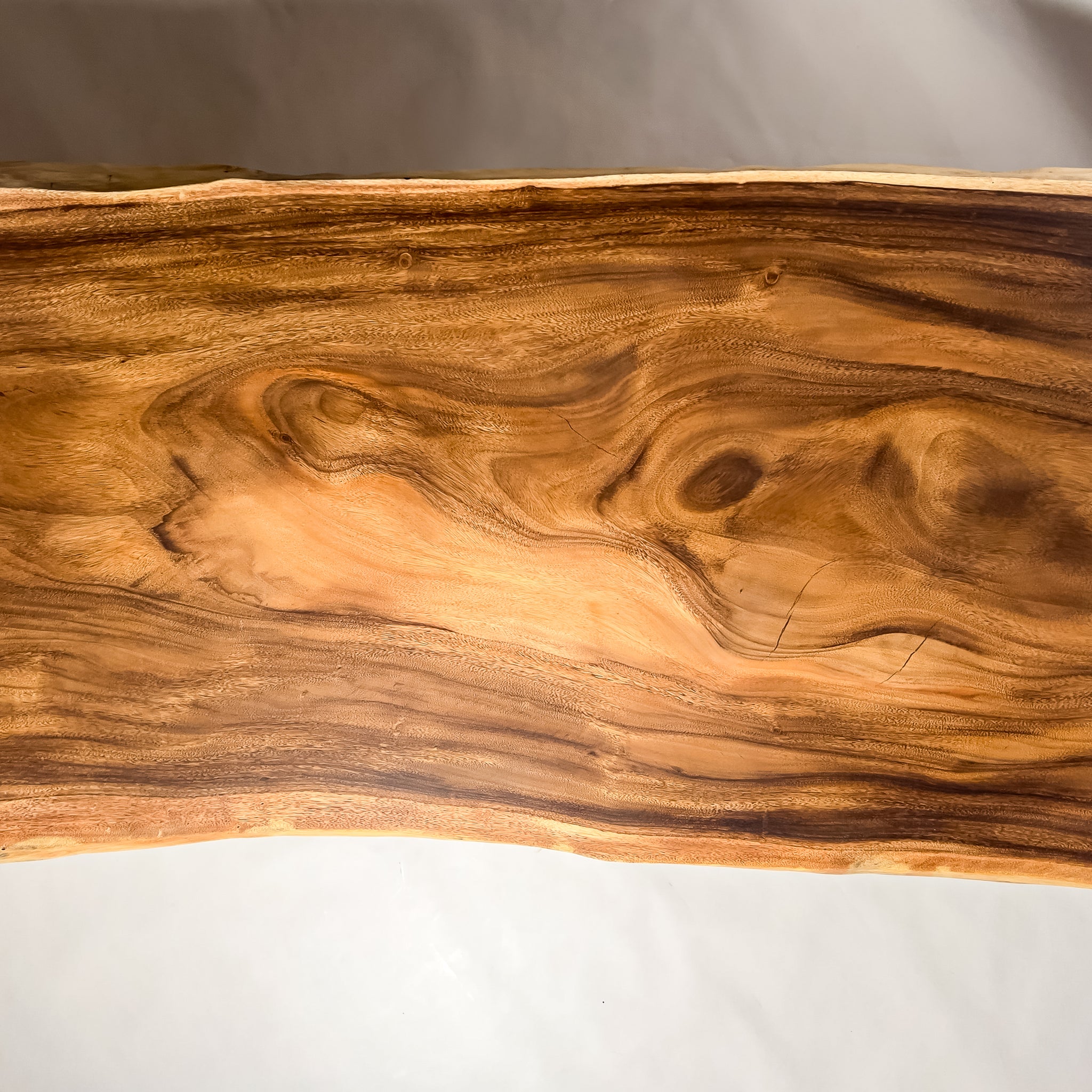 飛騨古川産 椿の自然木一枚板 ライブエッジテーブル