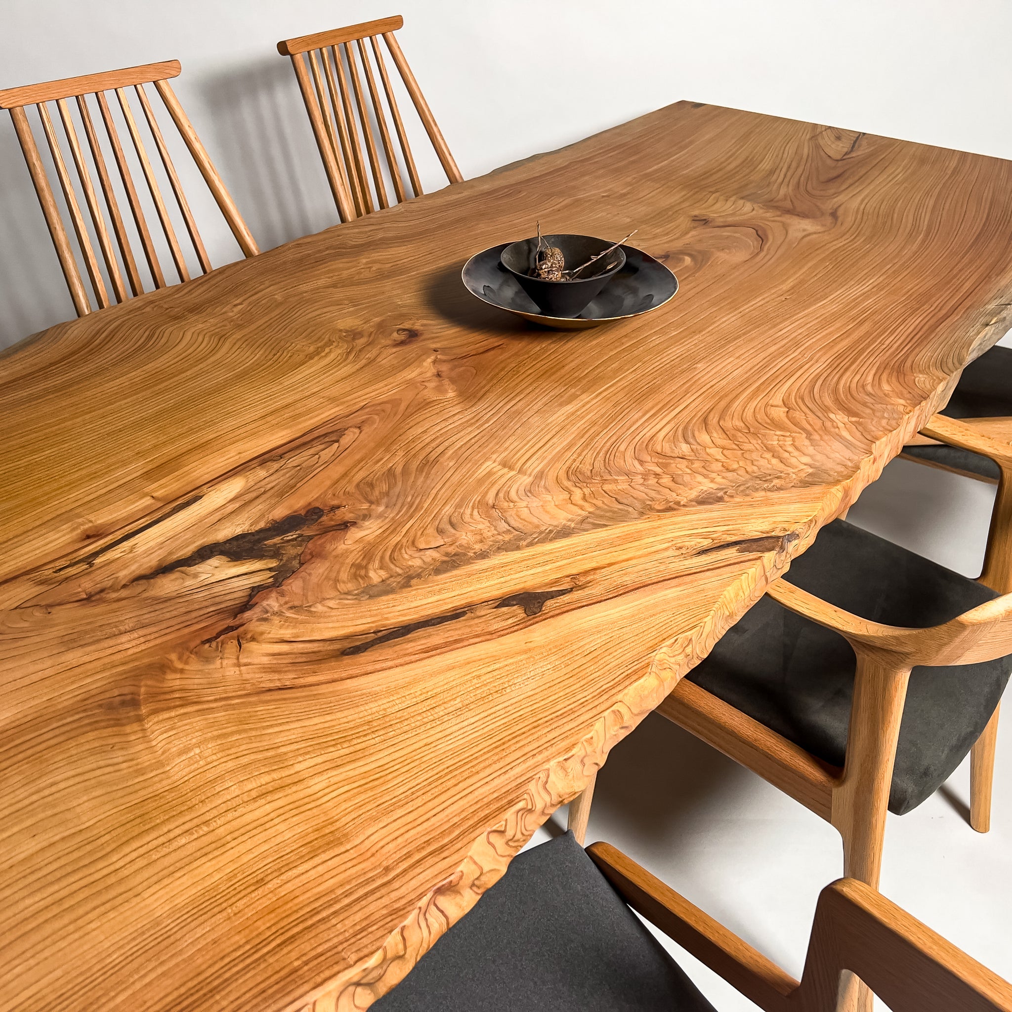 KIDOMEIMOKU 欅一枚板ダイニングテーブル｜230cm(6～8人掛け) – KIDO