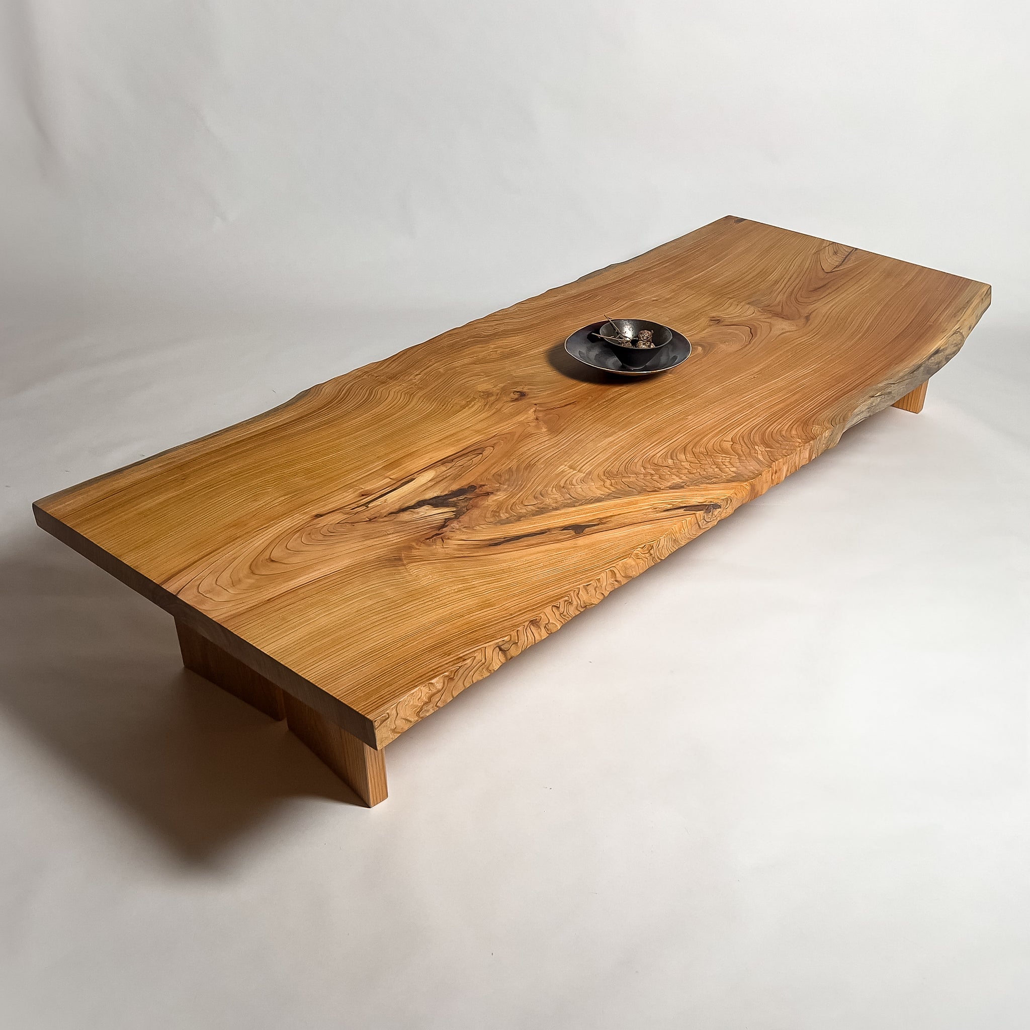 Miho 希少 一枚板 ローテーブル 天然木 一点物 ナチュラル Miho様専用 希少 一枚板 ローテーブル 天然木 一点物 ナチュラル