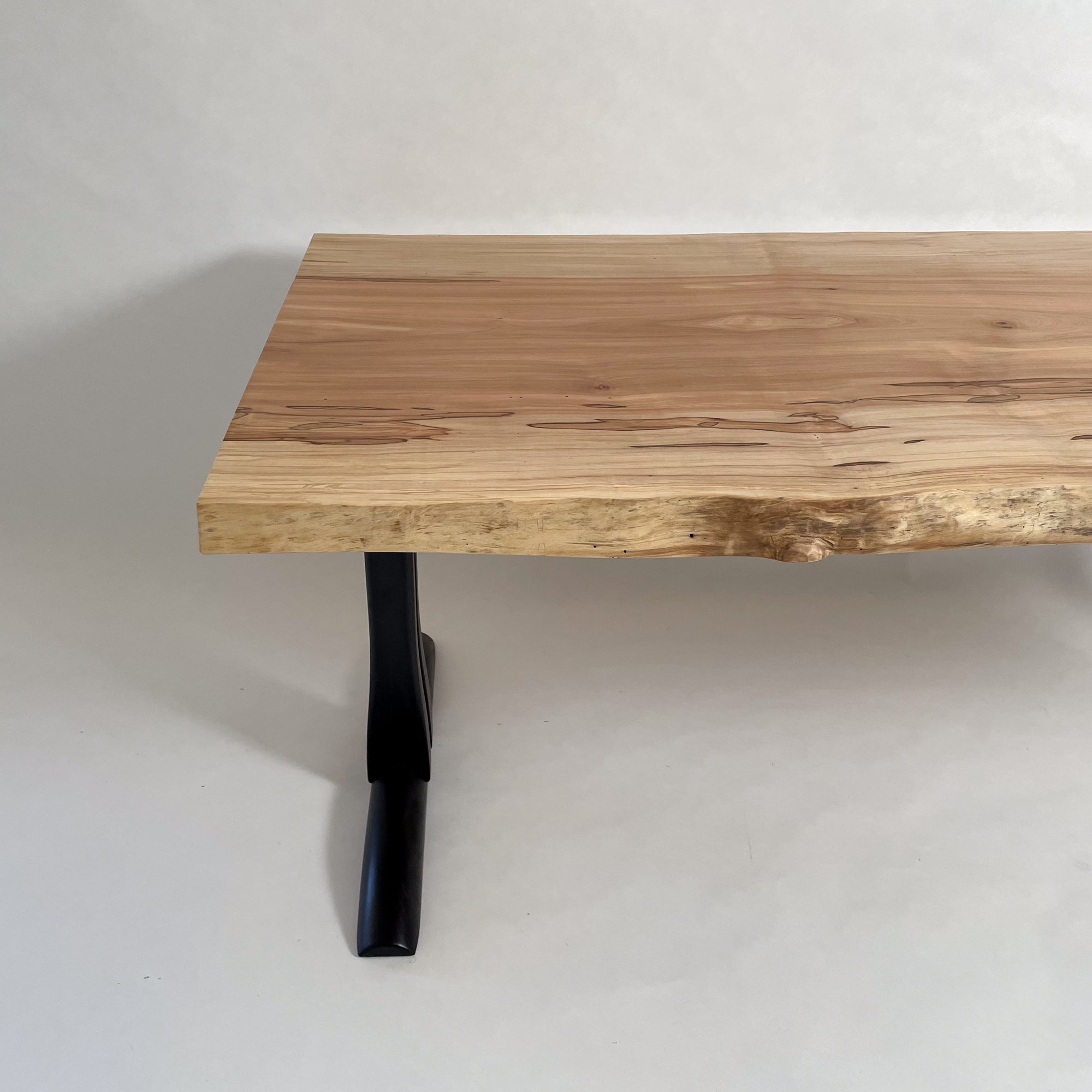 KIDOMEIMOKU 栃一枚板ダイニングテーブル｜180cm(6人掛け) – 【公式