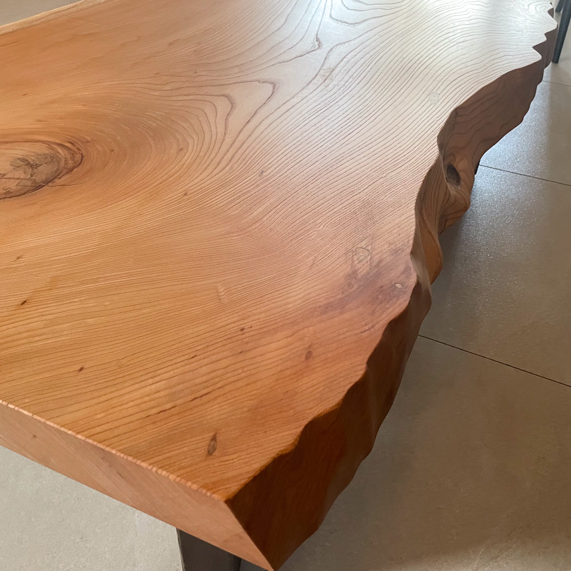 KIDOMEIMOKU 欅一枚板ダイニングテーブル｜120cm(4人掛け) – 【公式