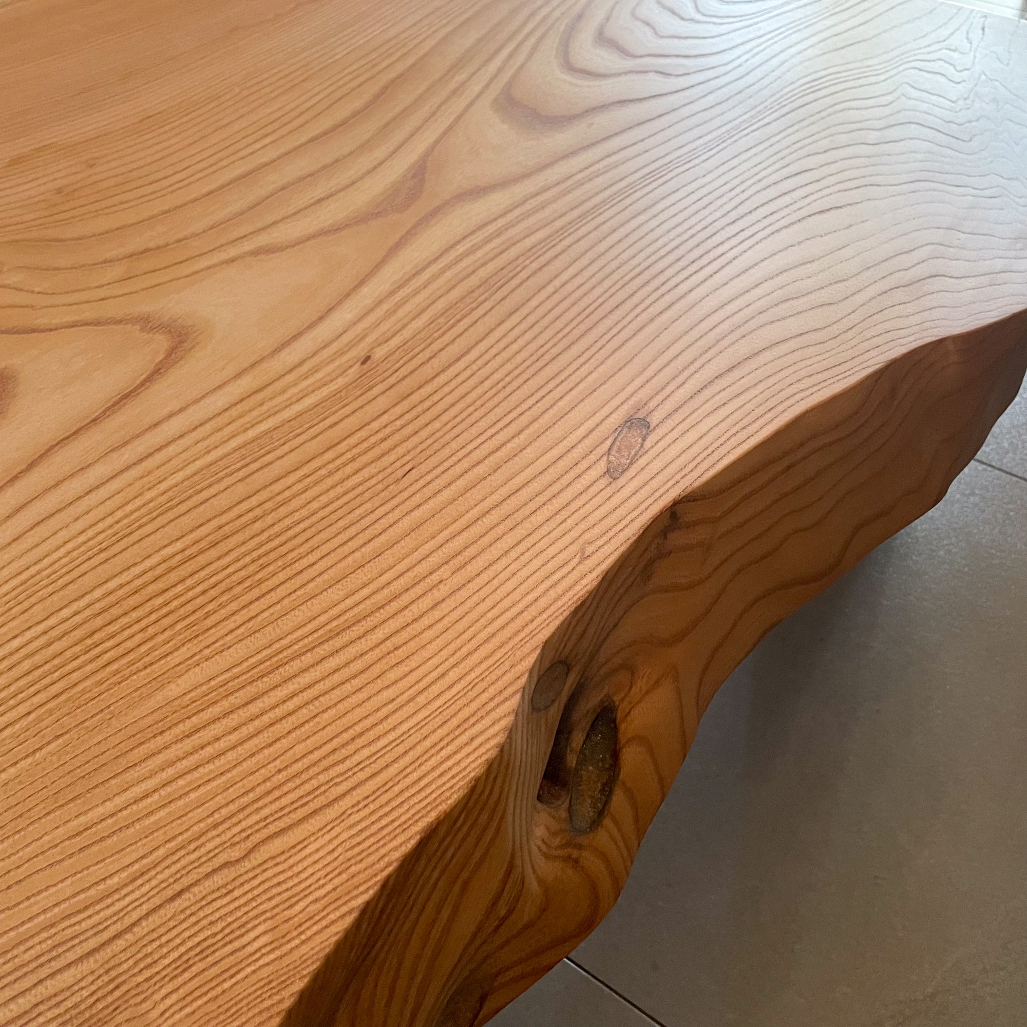 KIDOMEIMOKU 欅一枚板ダイニングテーブル｜120cm(4人掛け) – 【公式