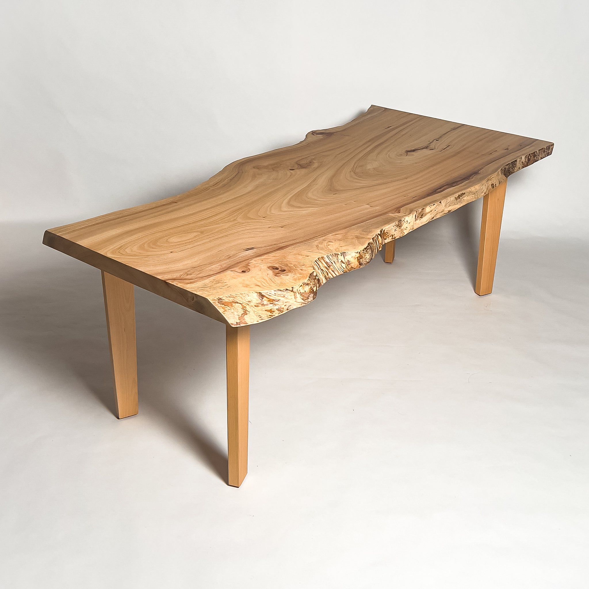 KIDOMEIMOKU 楠一枚板ダイニングテーブル｜200cm(6人掛け) – 鬼童銘木