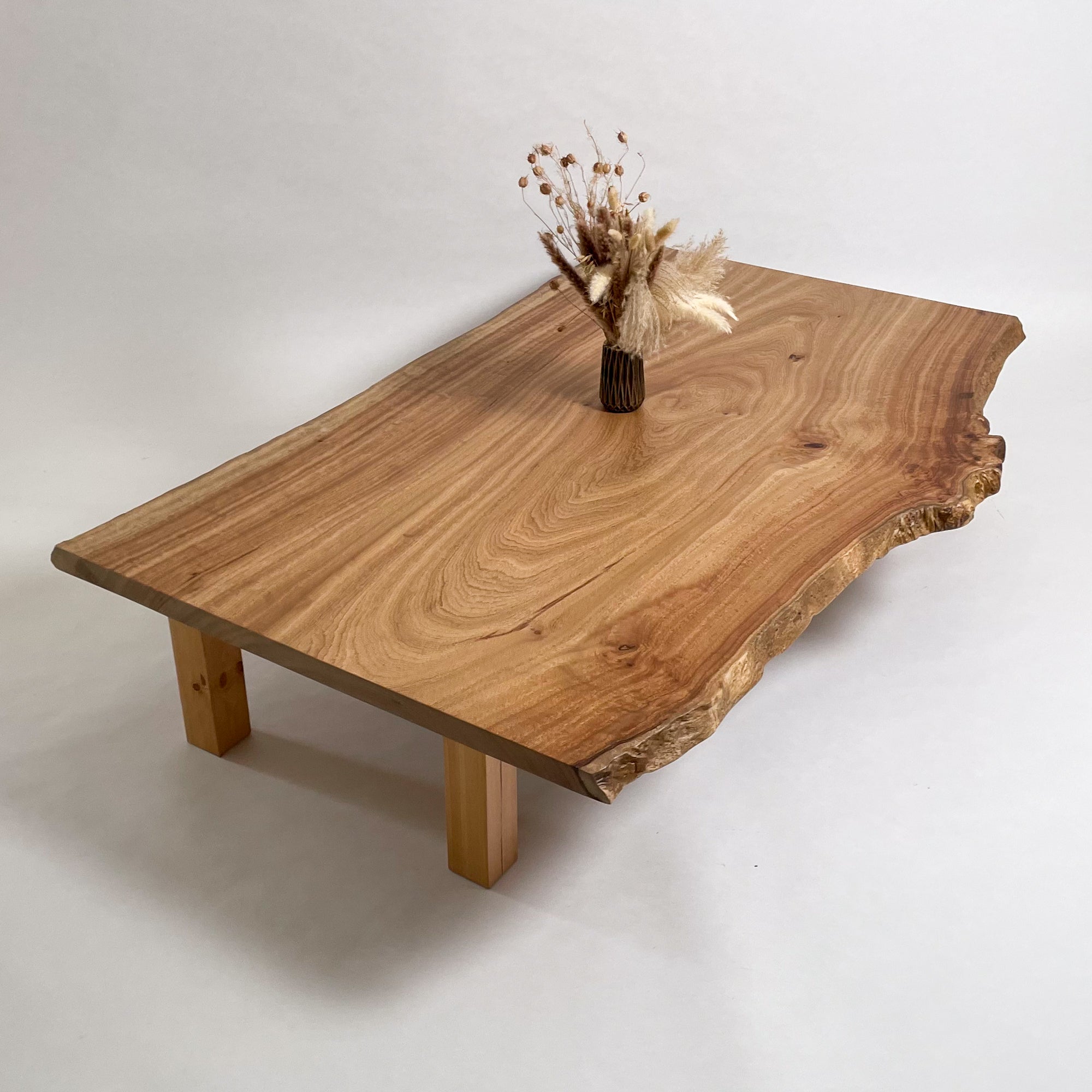 KIDOMEIMOKU 楠一枚板リビングテーブル｜180cm(4~6人掛け) – KIDO