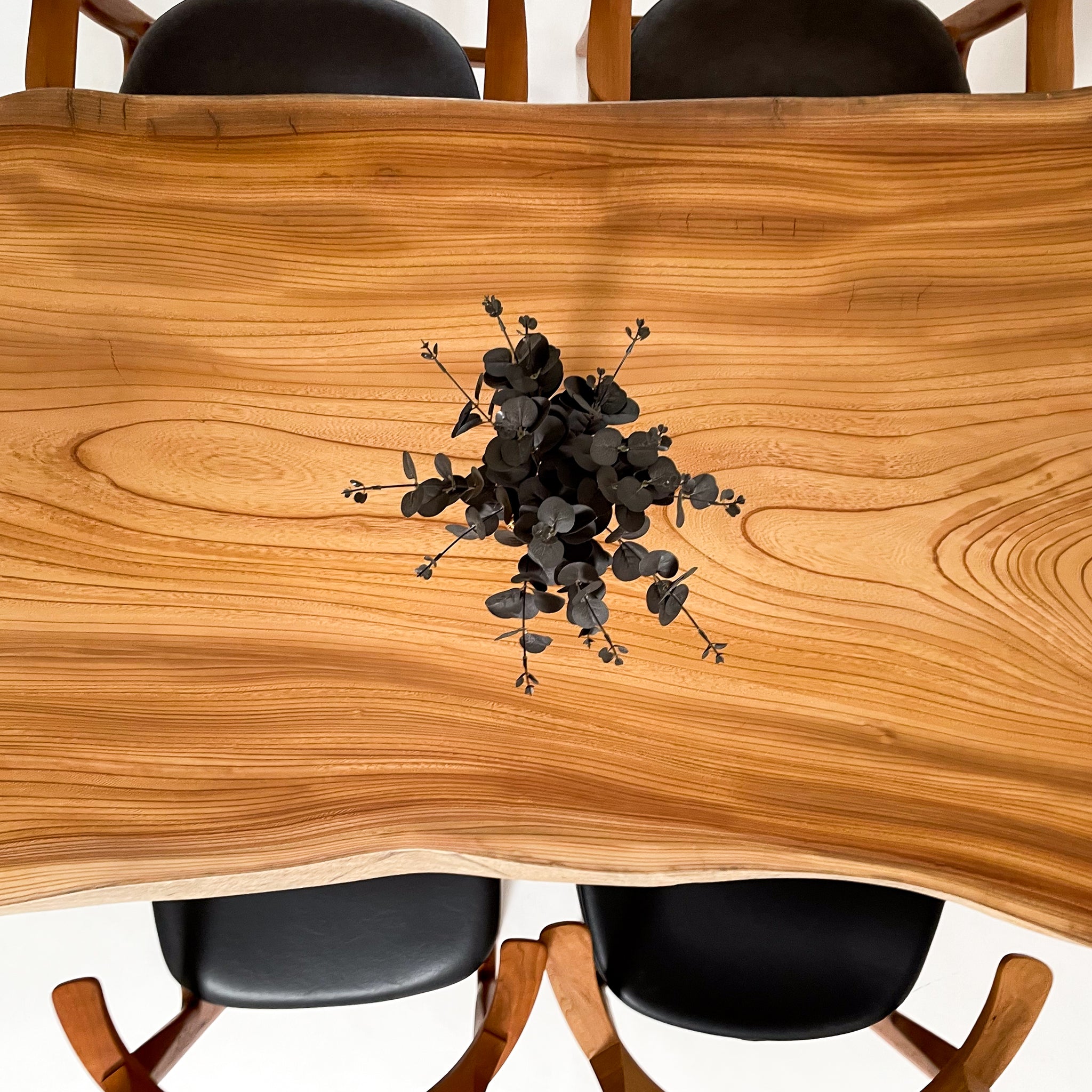 公式】KIDO MEIMOKU（鬼童銘木）｜一枚板テーブル・ソファ専門店