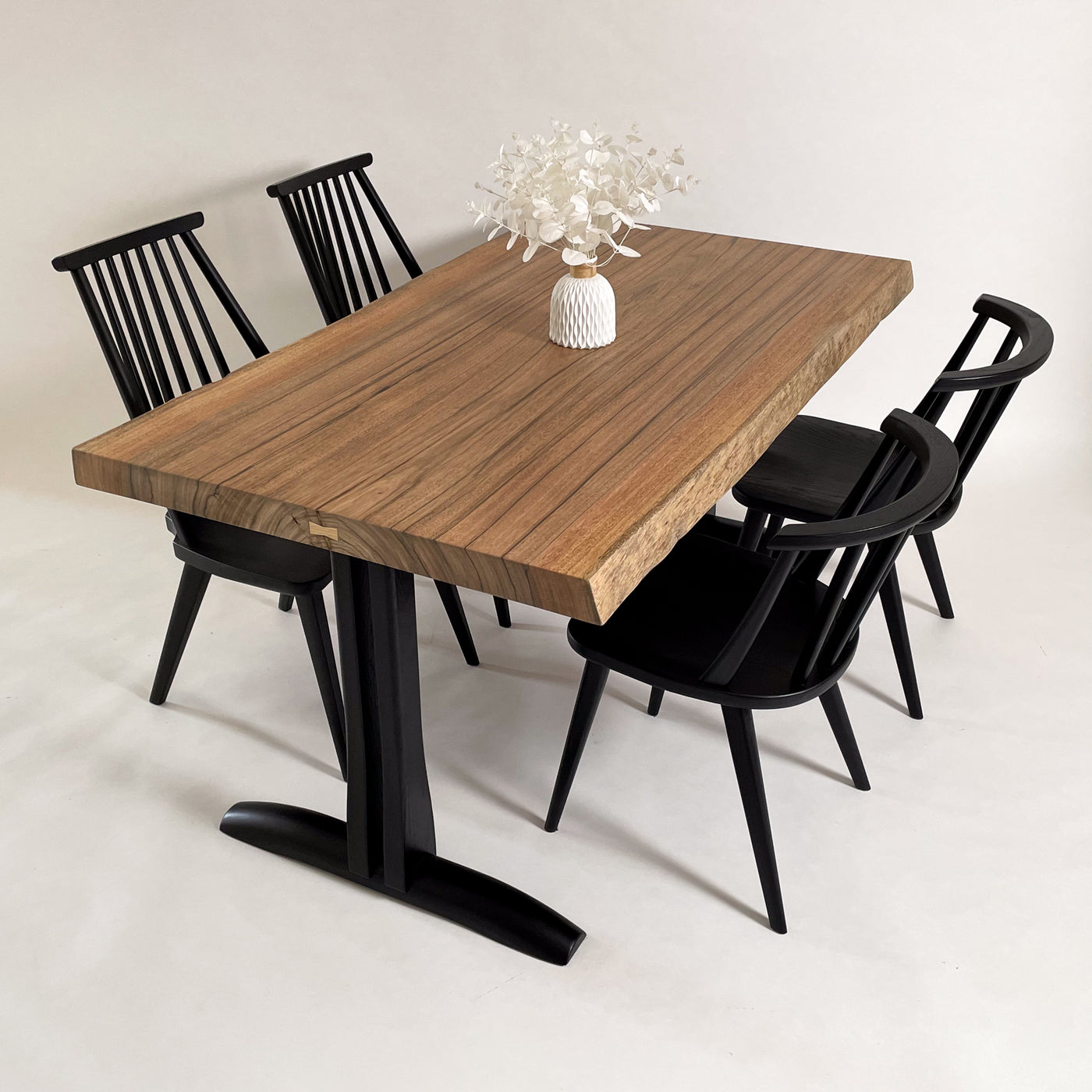 No.1822　PNGウォールナット/一枚板ダイニングテーブル