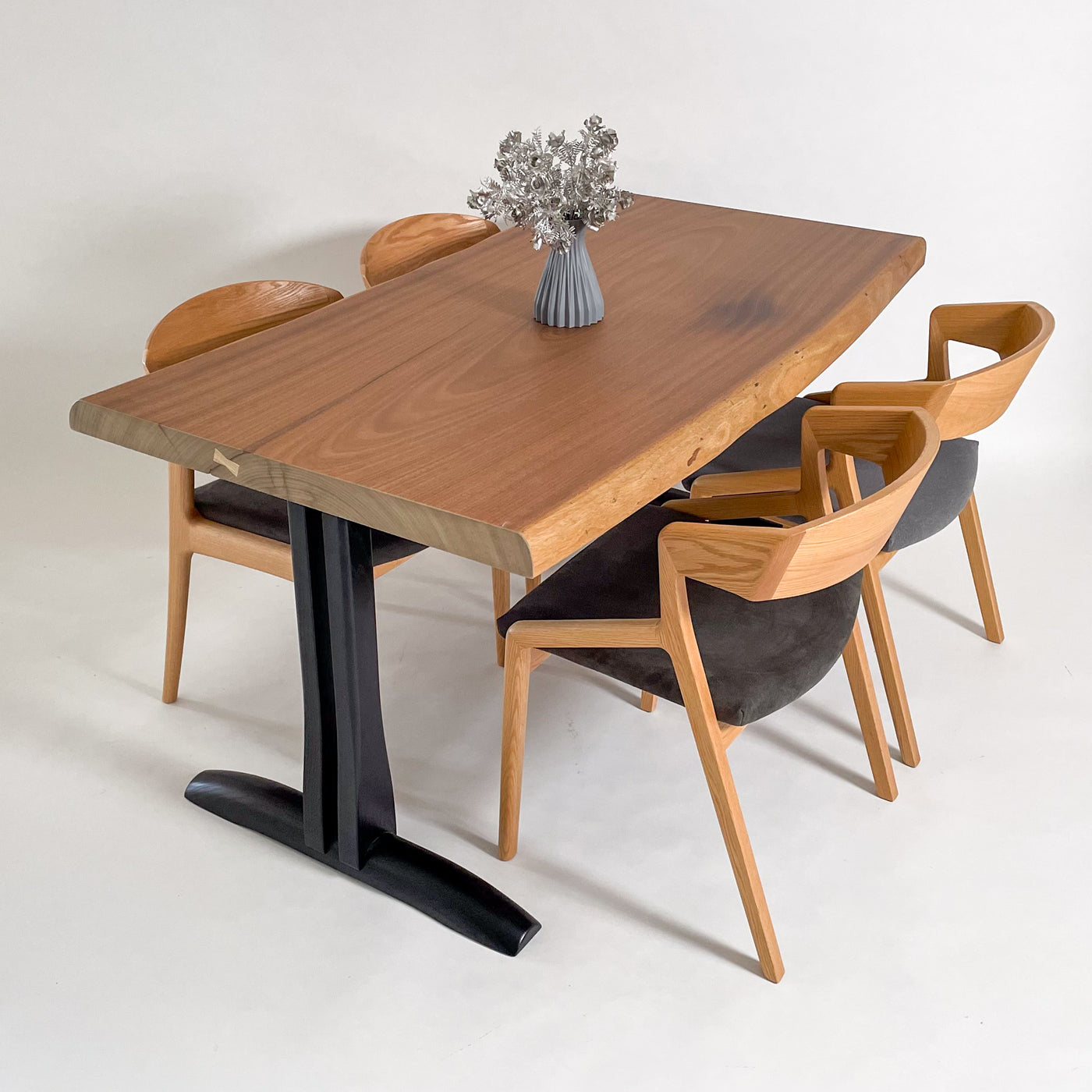 No.1840　アフリカンウォールナット/一枚板ダイニングテーブル