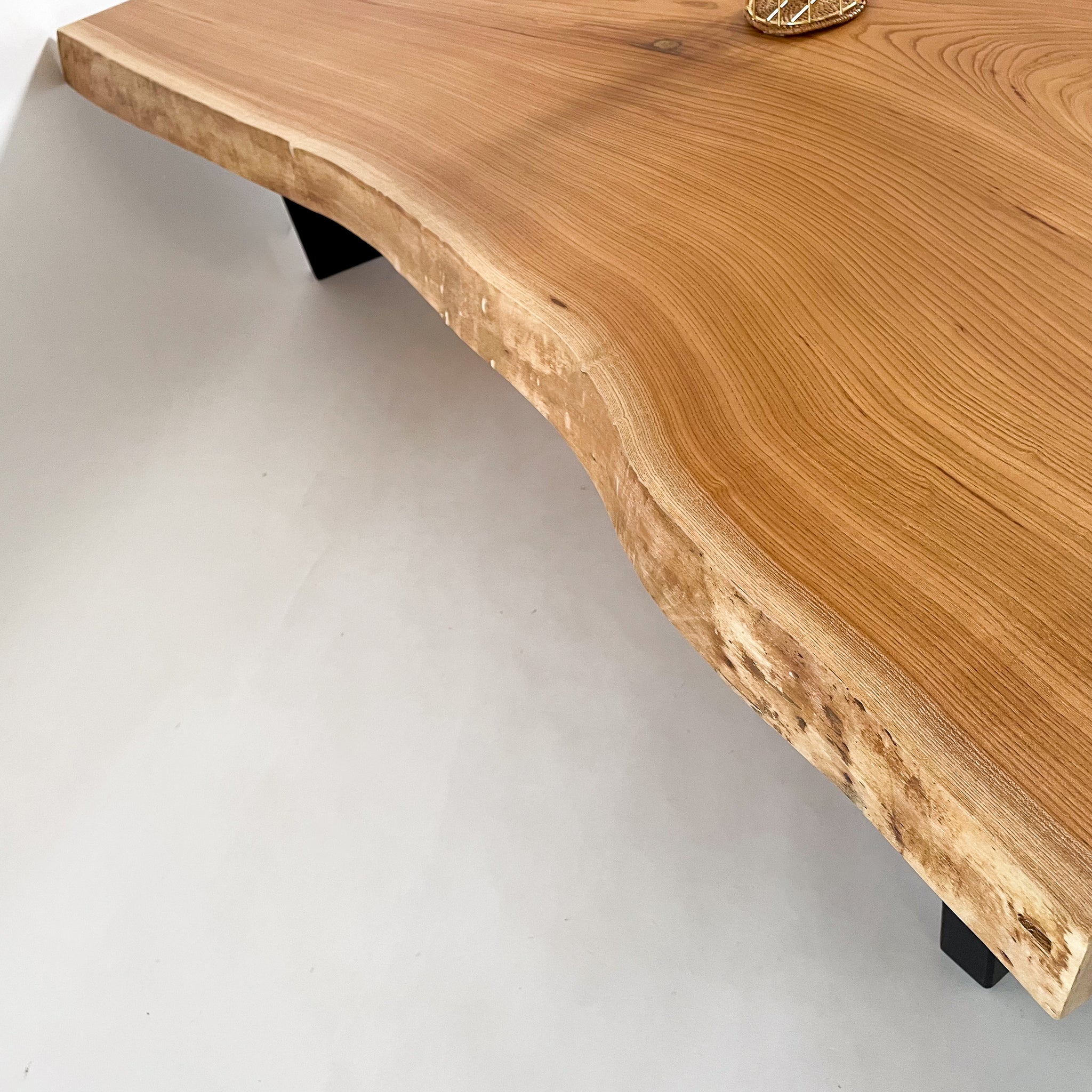 KIDOMEIMOKU 欅一枚板リビングテーブル｜145cm(4人掛け) – KIDO