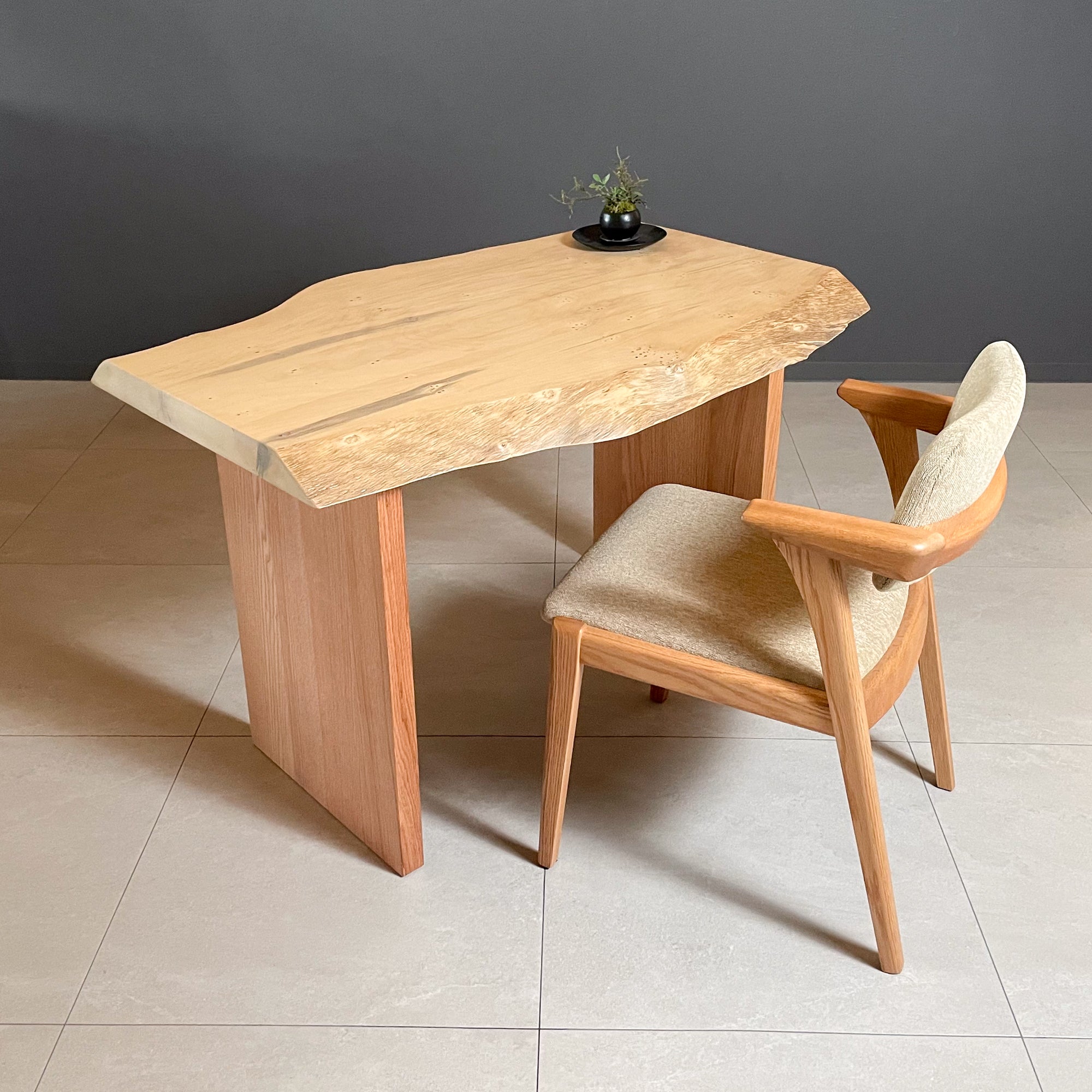 KIDO MEIMOKU 銀杏一枚板デスク｜110cm – 【公式】KIDO MEIMOKU（鬼童