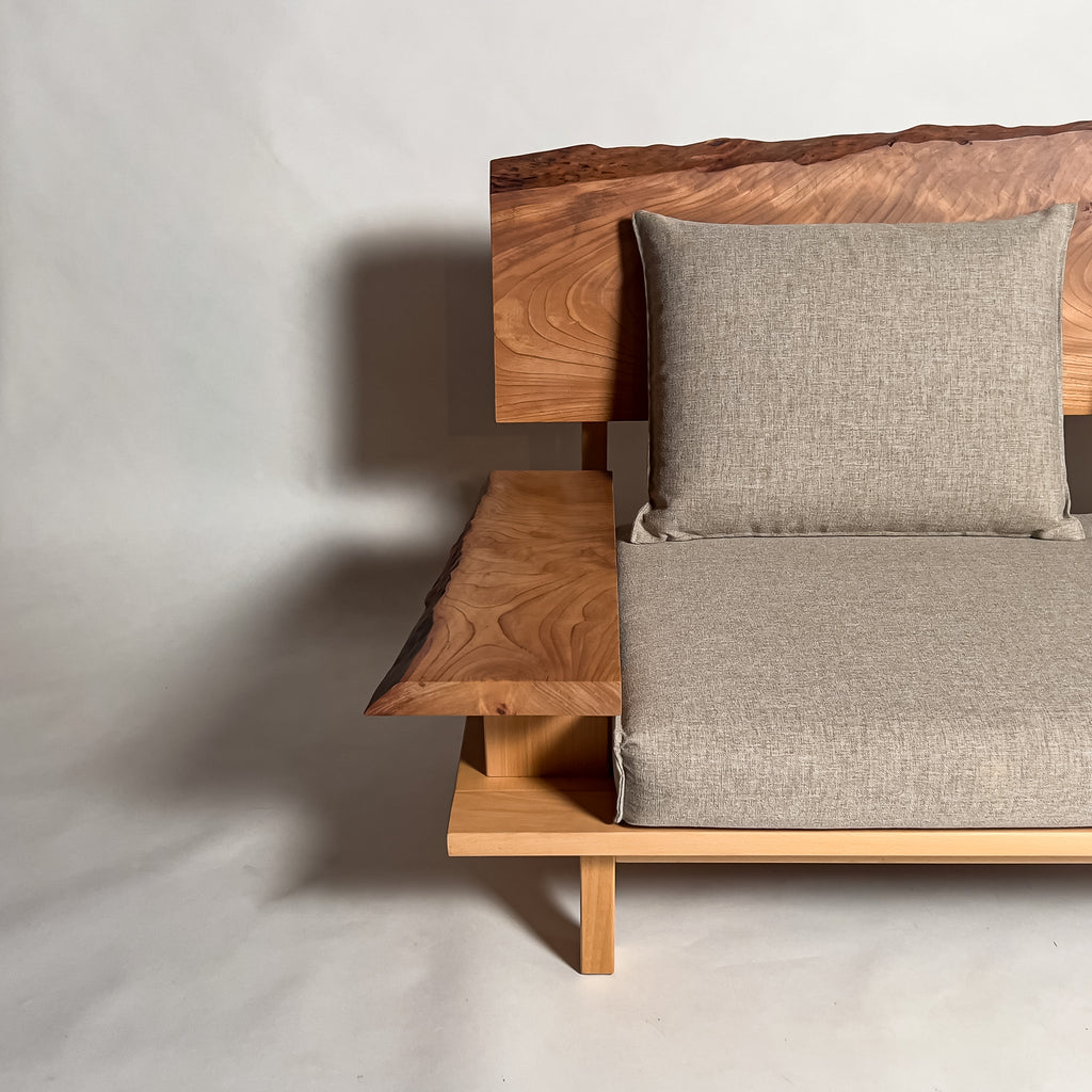 欅 天然木 一枚板ソファ 2人掛け 横左半分 クッションあり
